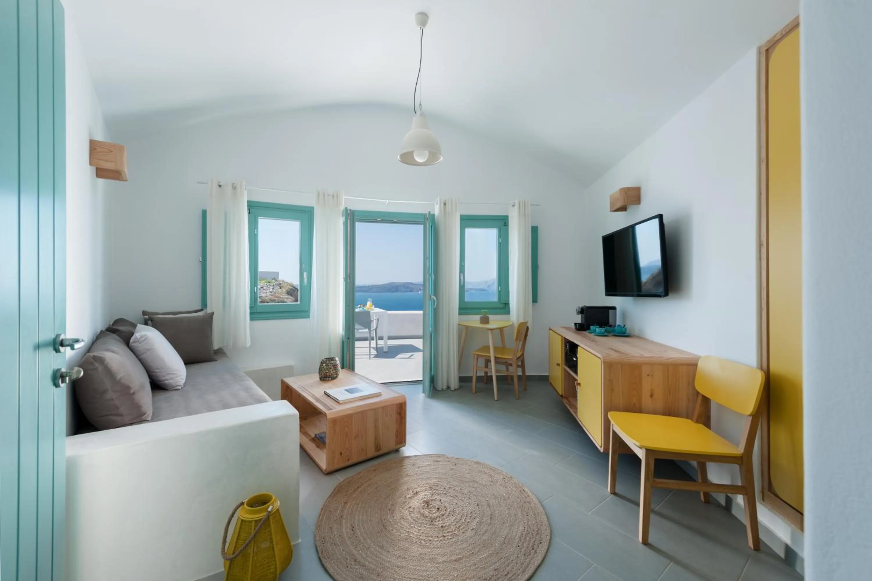 TV and multimedia, Bed in Avatar Suites