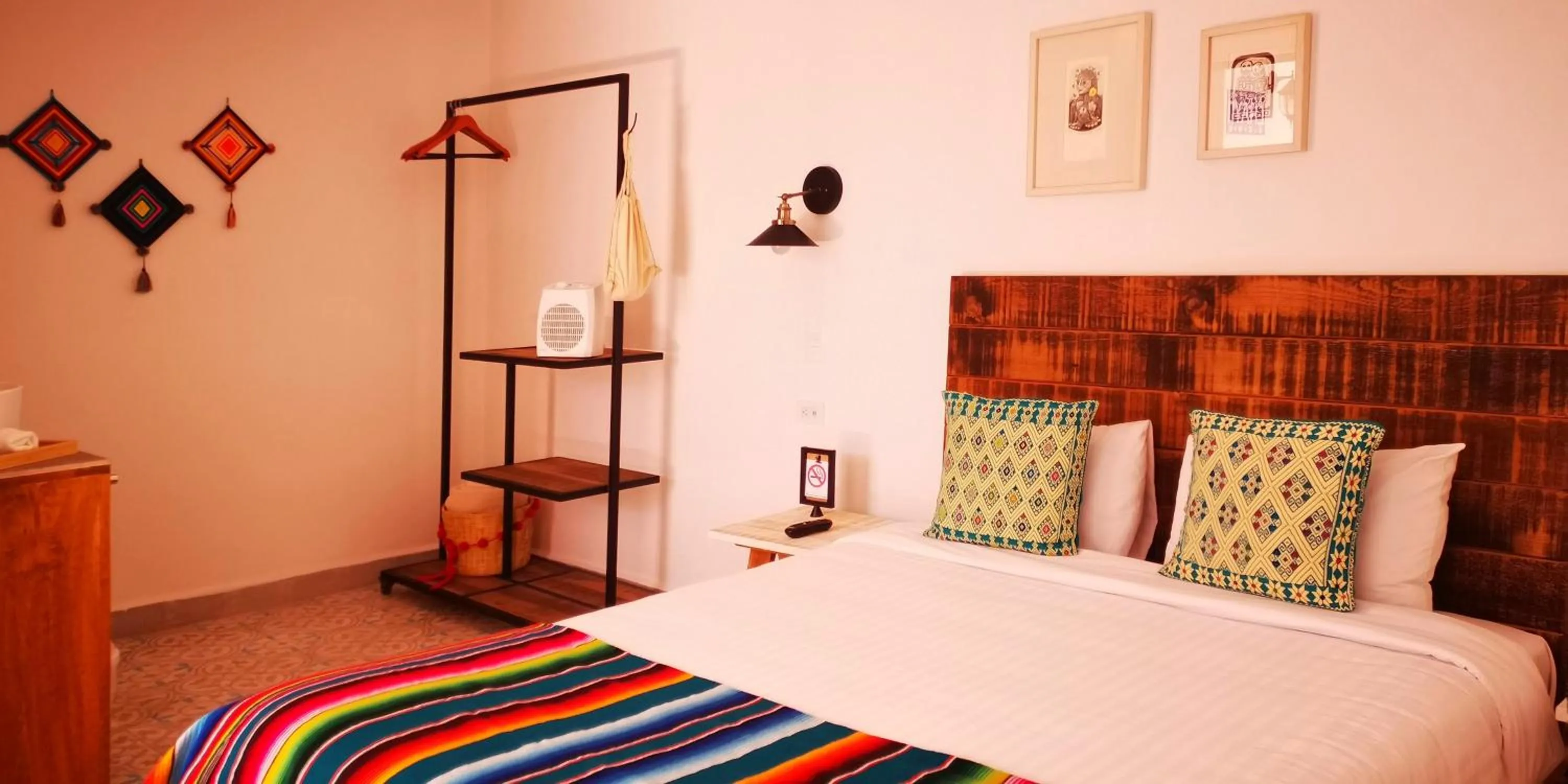 Bed in Santa Josefita B&B