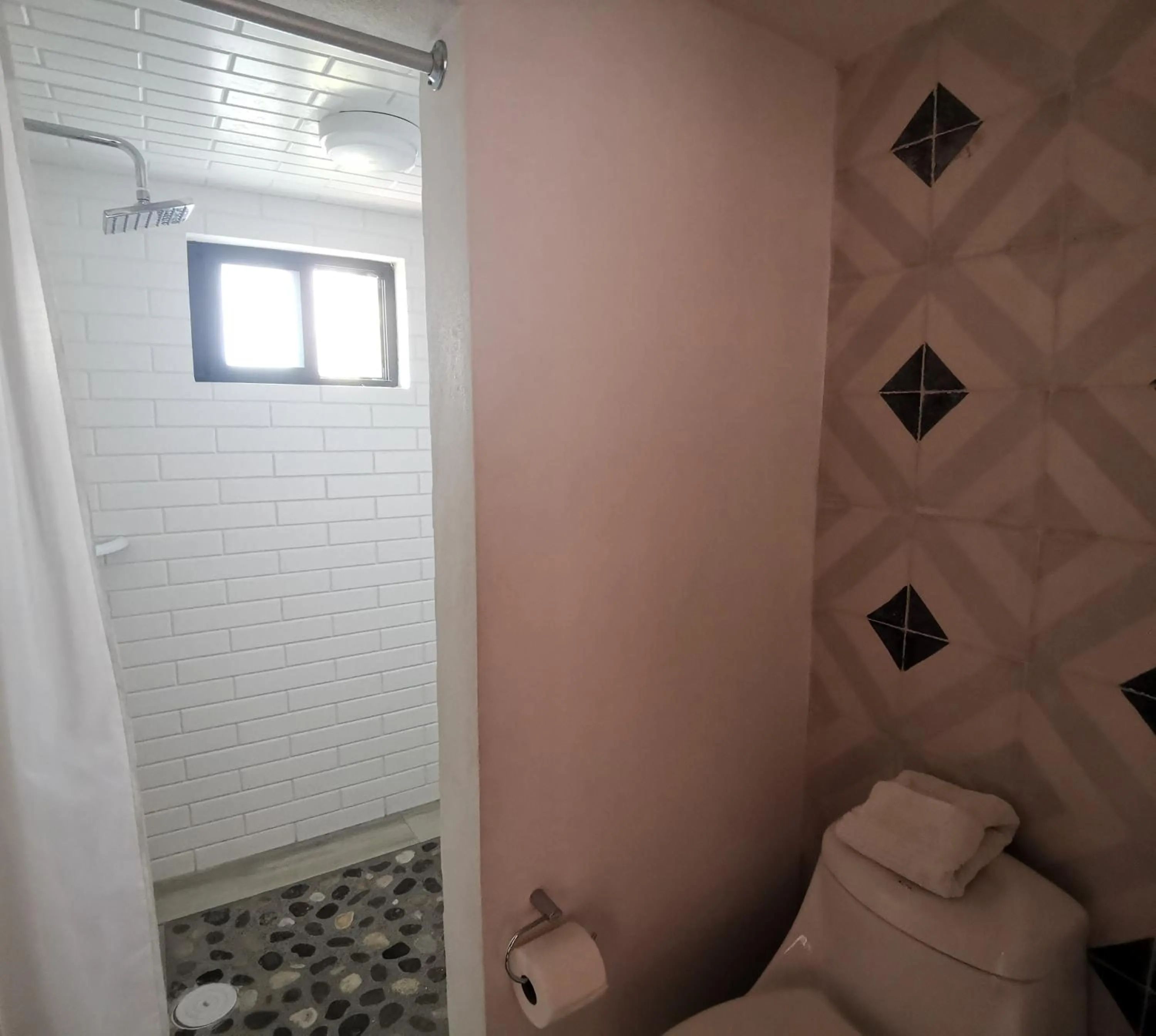 Shower in Santa Josefita B&B