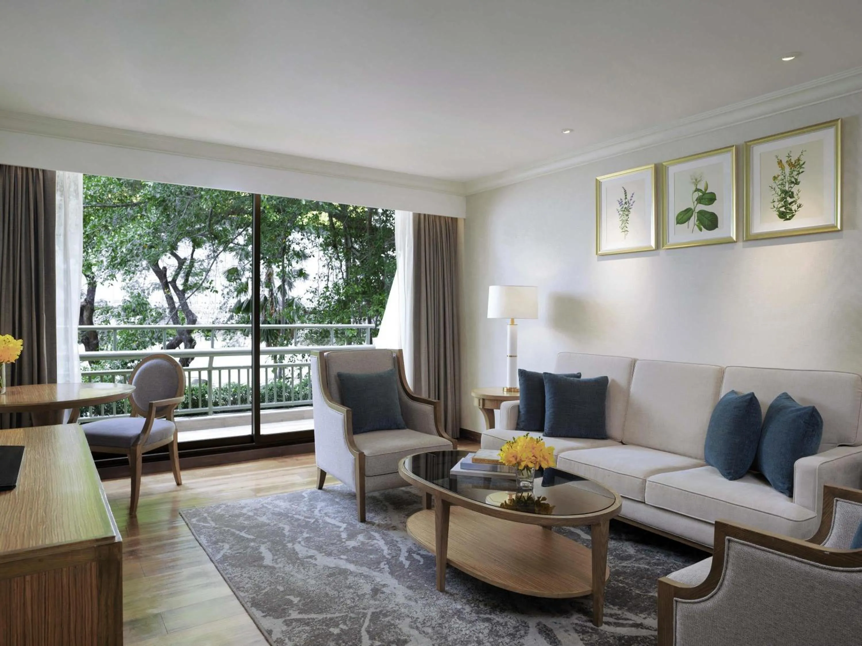 Bedroom in Mövenpick BDMS Wellness Resort Bangkok