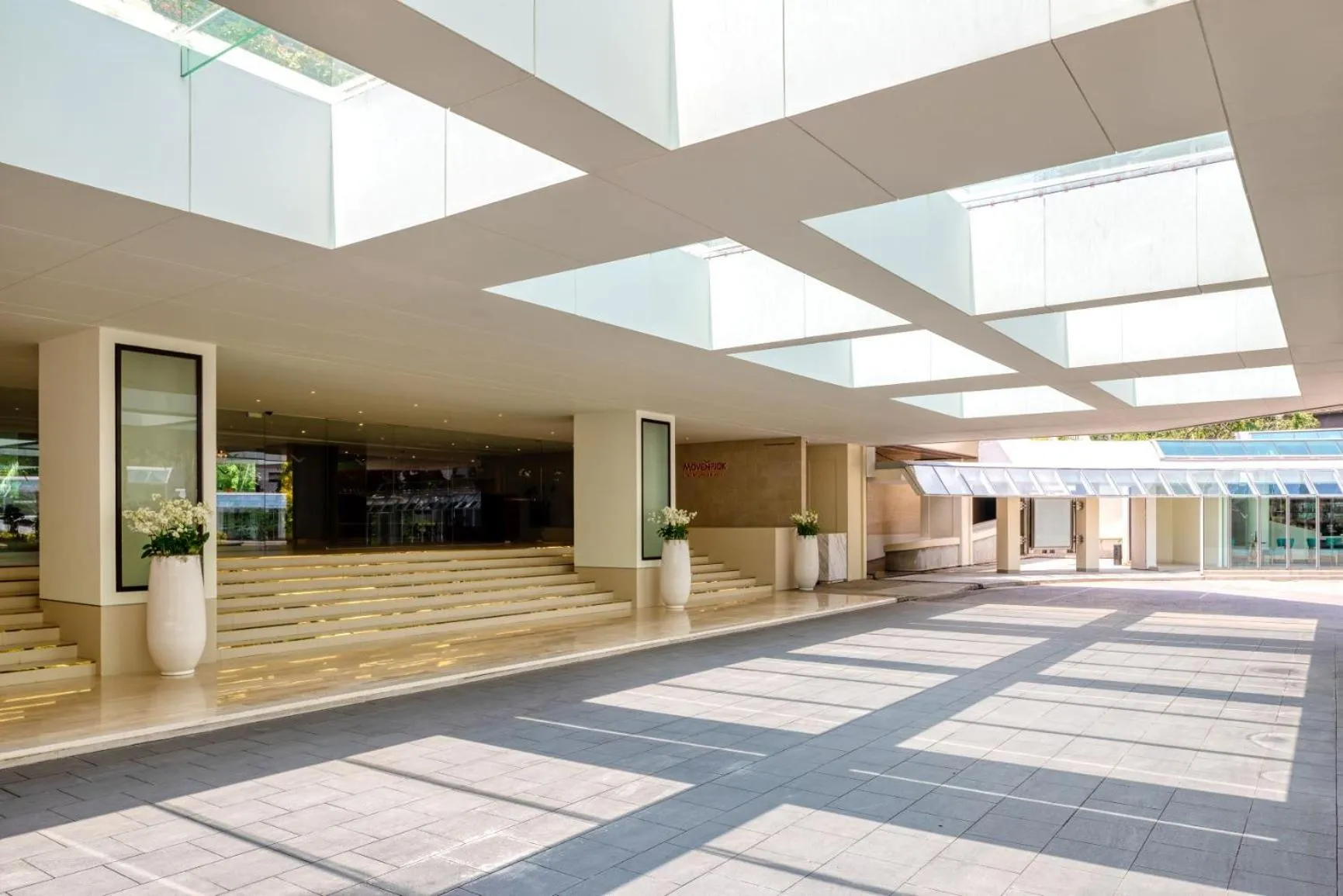 Facade/entrance in Mövenpick BDMS Wellness Resort Bangkok