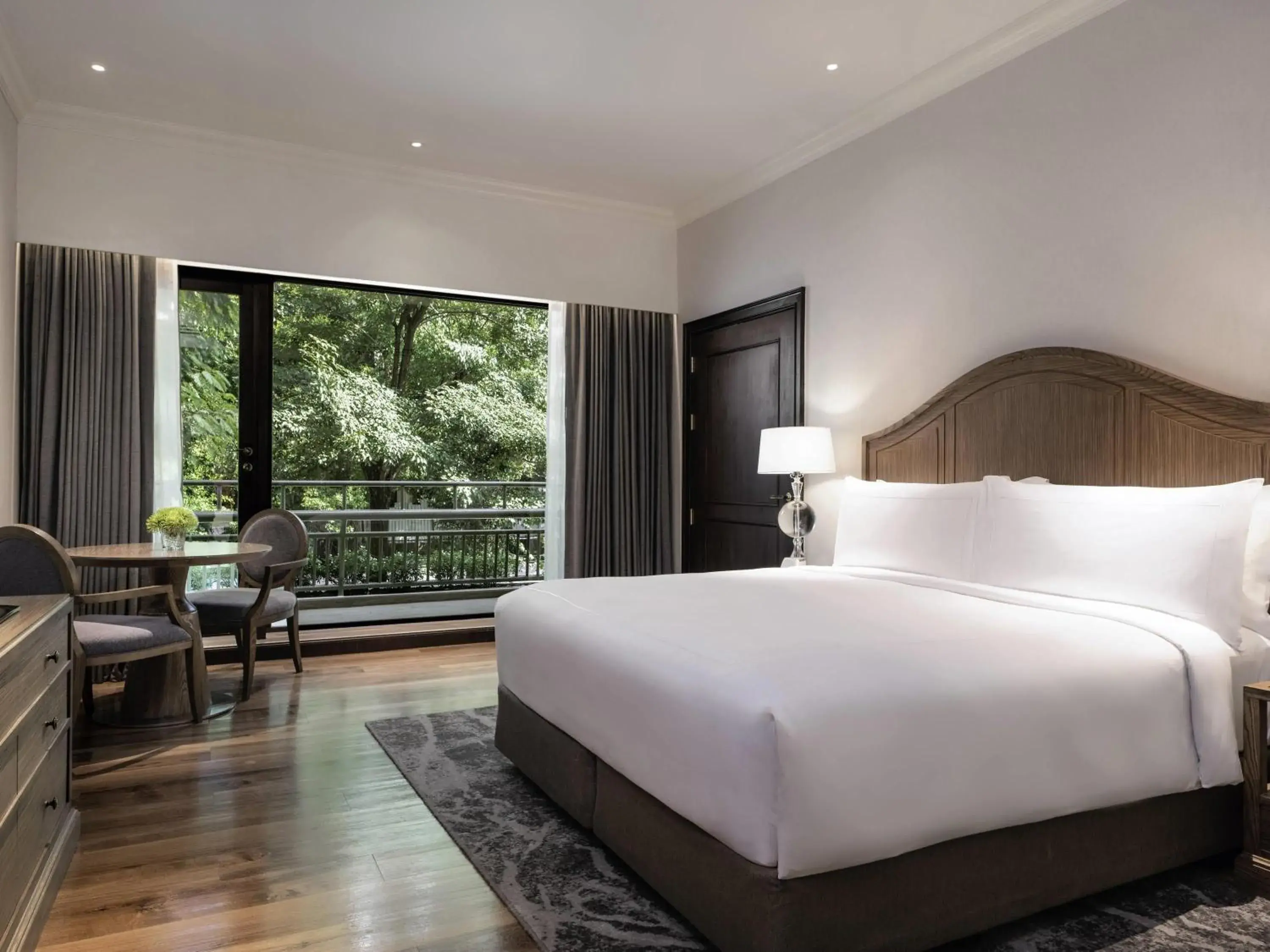 Bedroom, Bed in Mövenpick BDMS Wellness Resort Bangkok Bedroom, Bed in Mövenpick BDMS Wellness Resort Bangkok