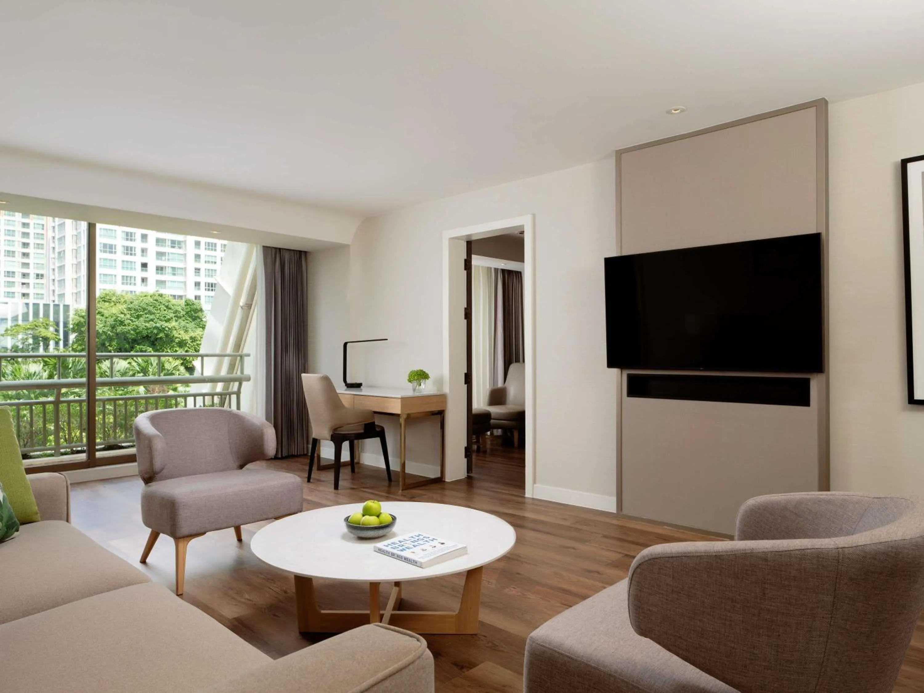 Bedroom in Mövenpick BDMS Wellness Resort Bangkok