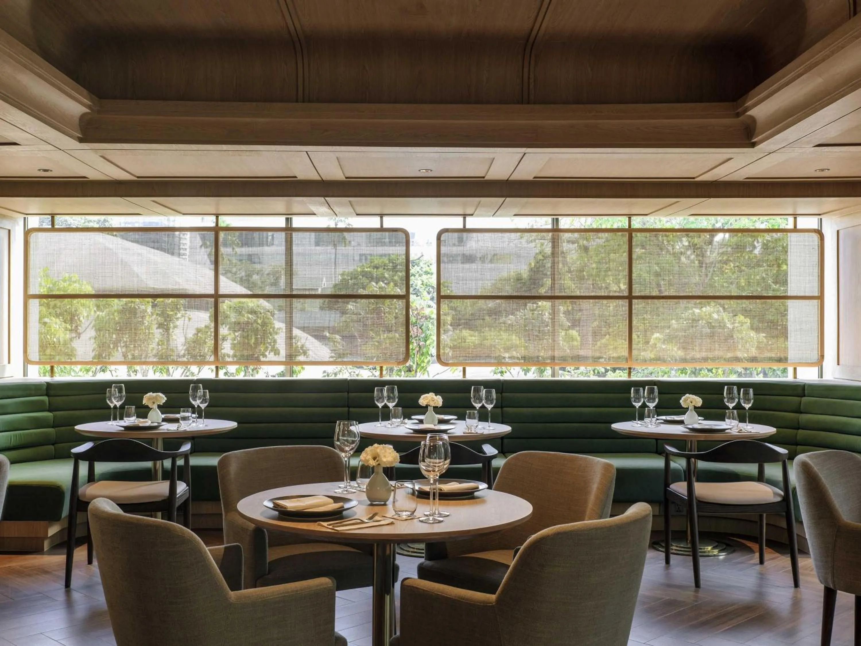 Restaurant/places to eat in Mövenpick BDMS Wellness Resort Bangkok