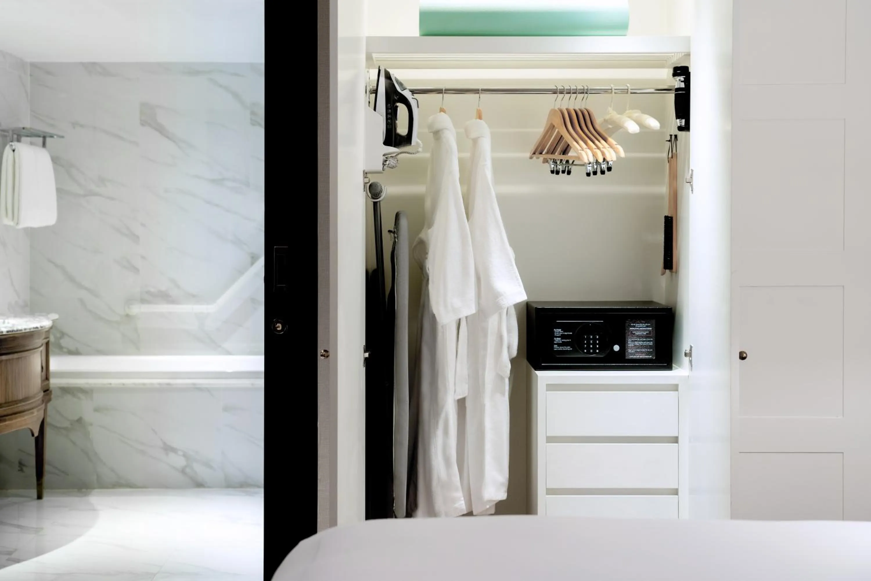 flat iron in Mövenpick BDMS Wellness Resort Bangkok