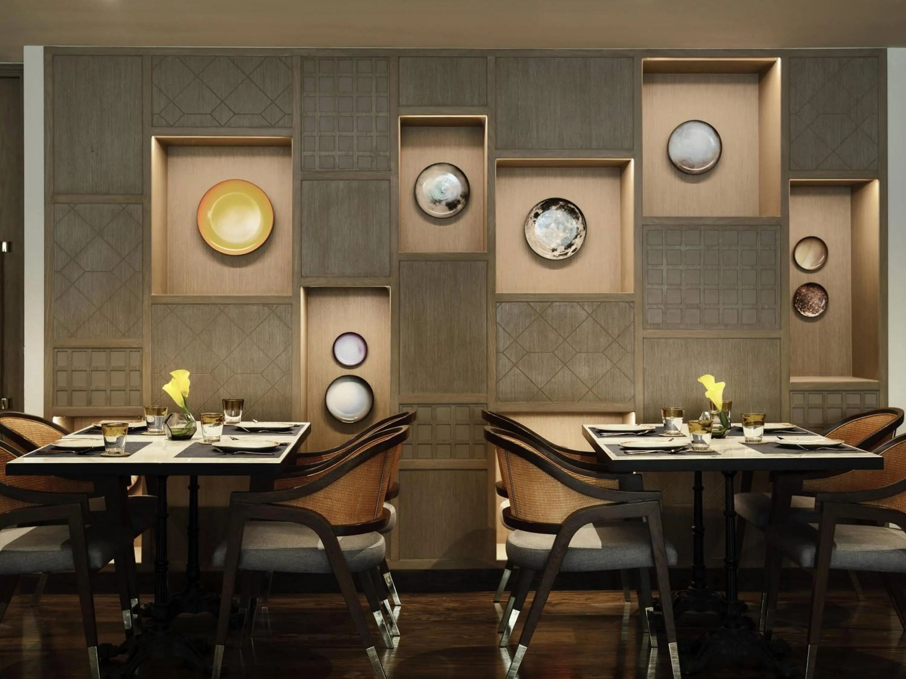 Restaurant/places to eat in Mövenpick BDMS Wellness Resort Bangkok