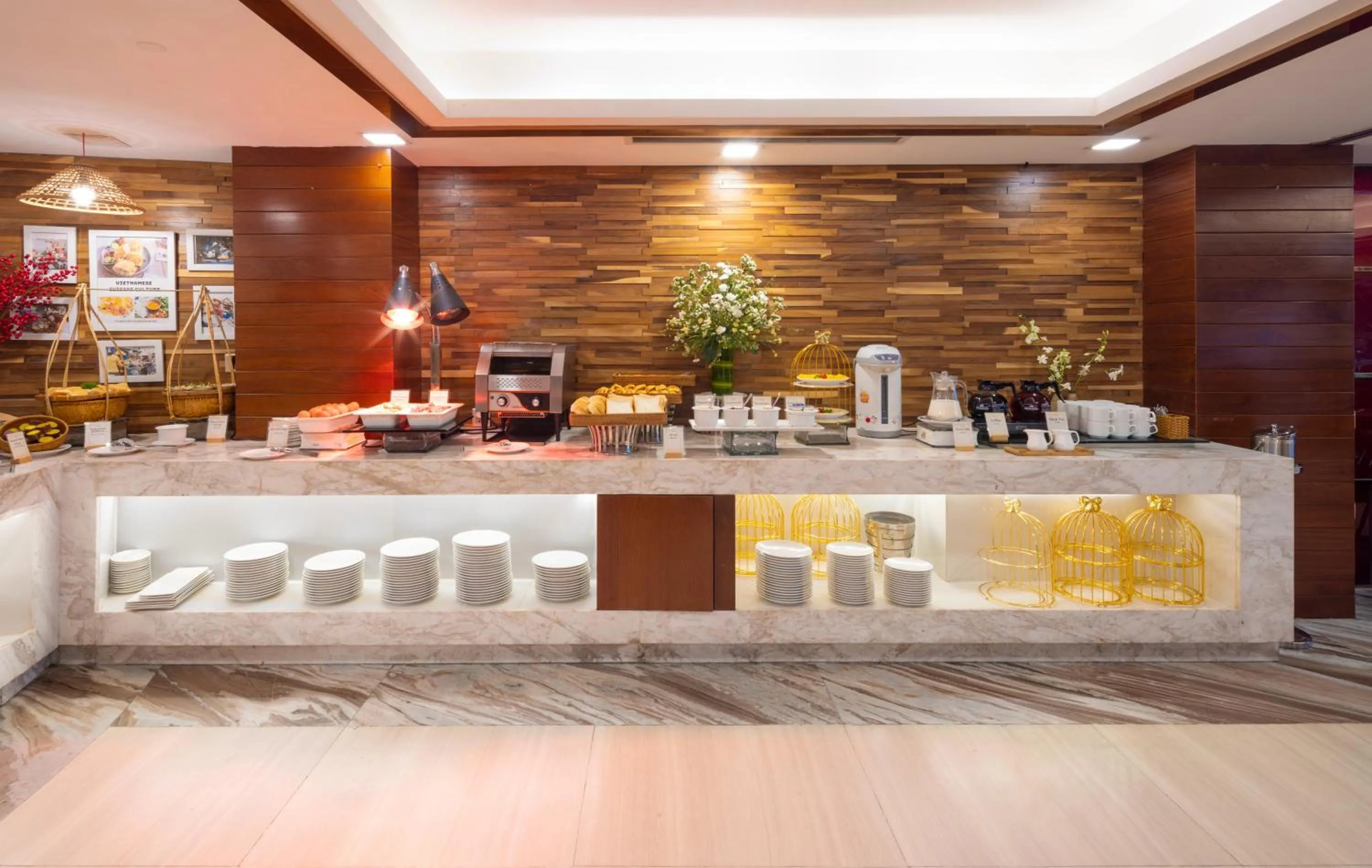 Restaurant/places to eat in Winsuites Saigon Hotel