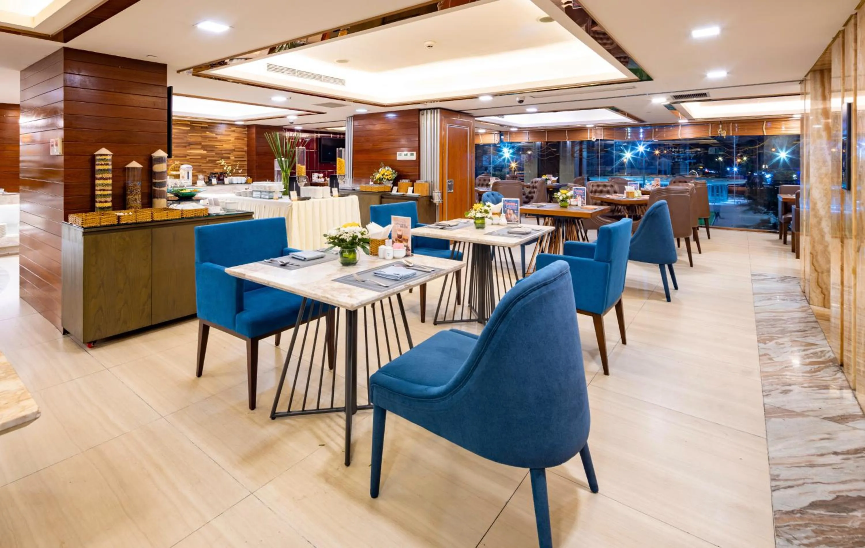 Restaurant/places to eat in Winsuites Saigon Hotel