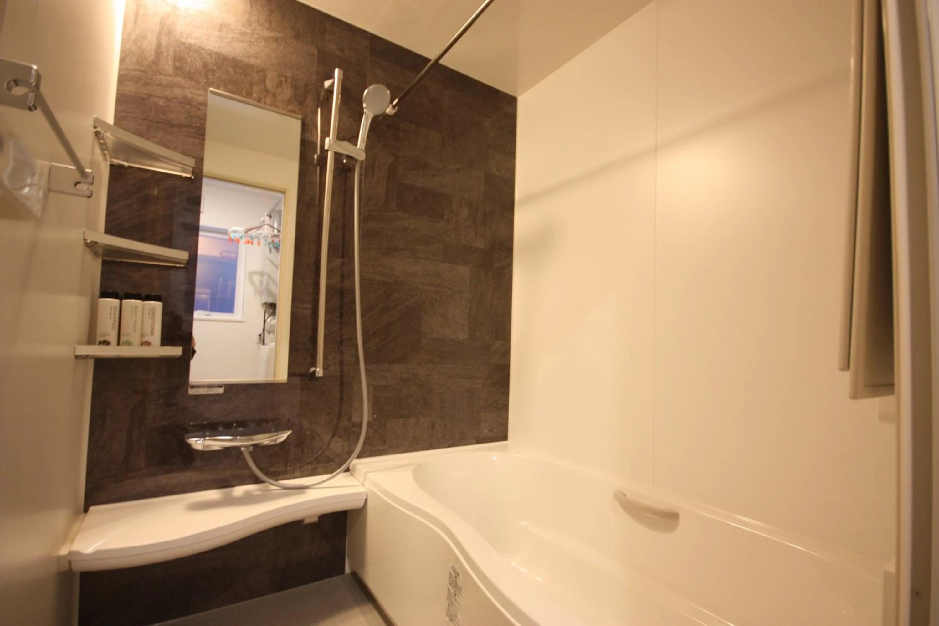 Bath in TEINE WHITE HOUSE