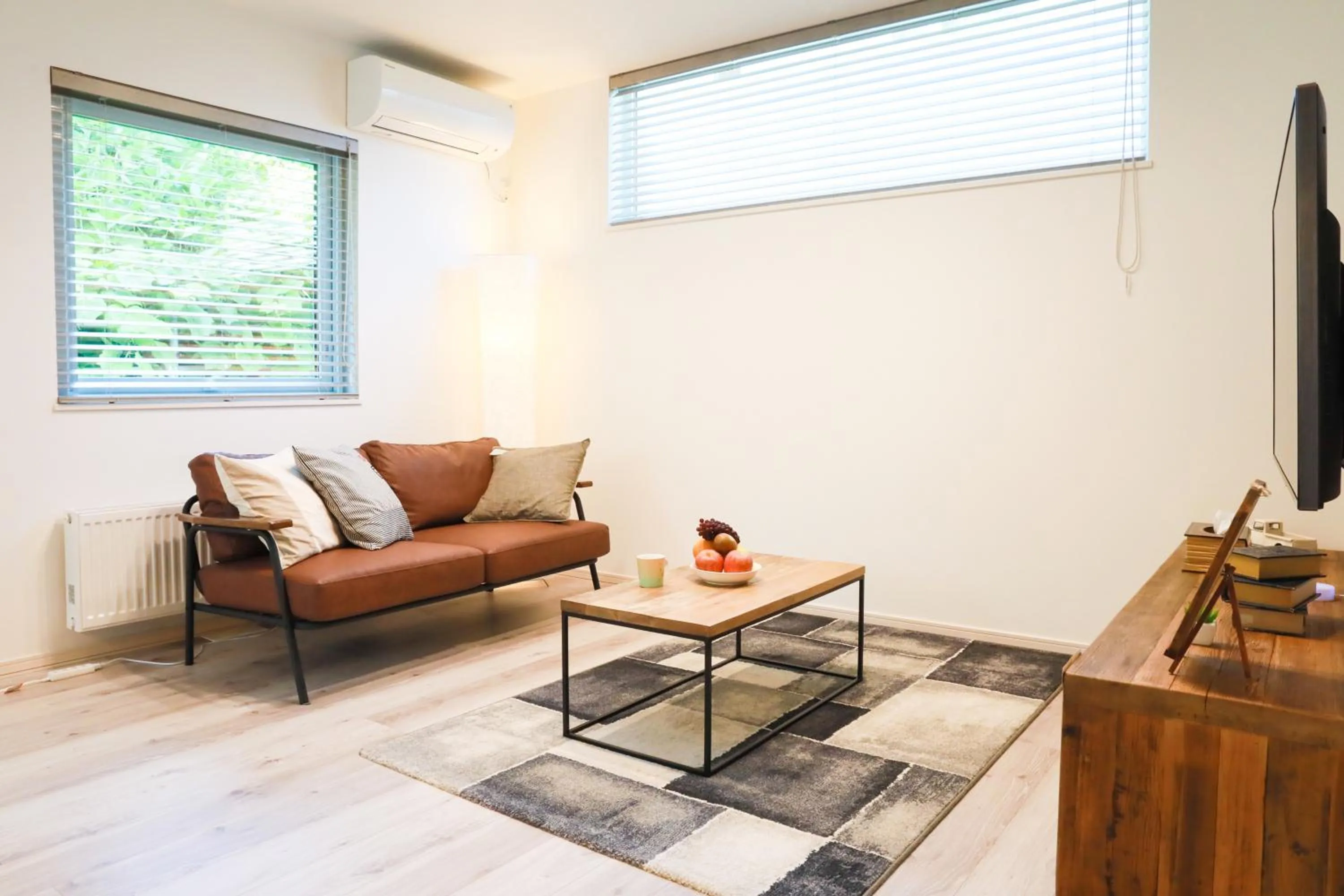 TV and multimedia in TEINE WHITE HOUSE