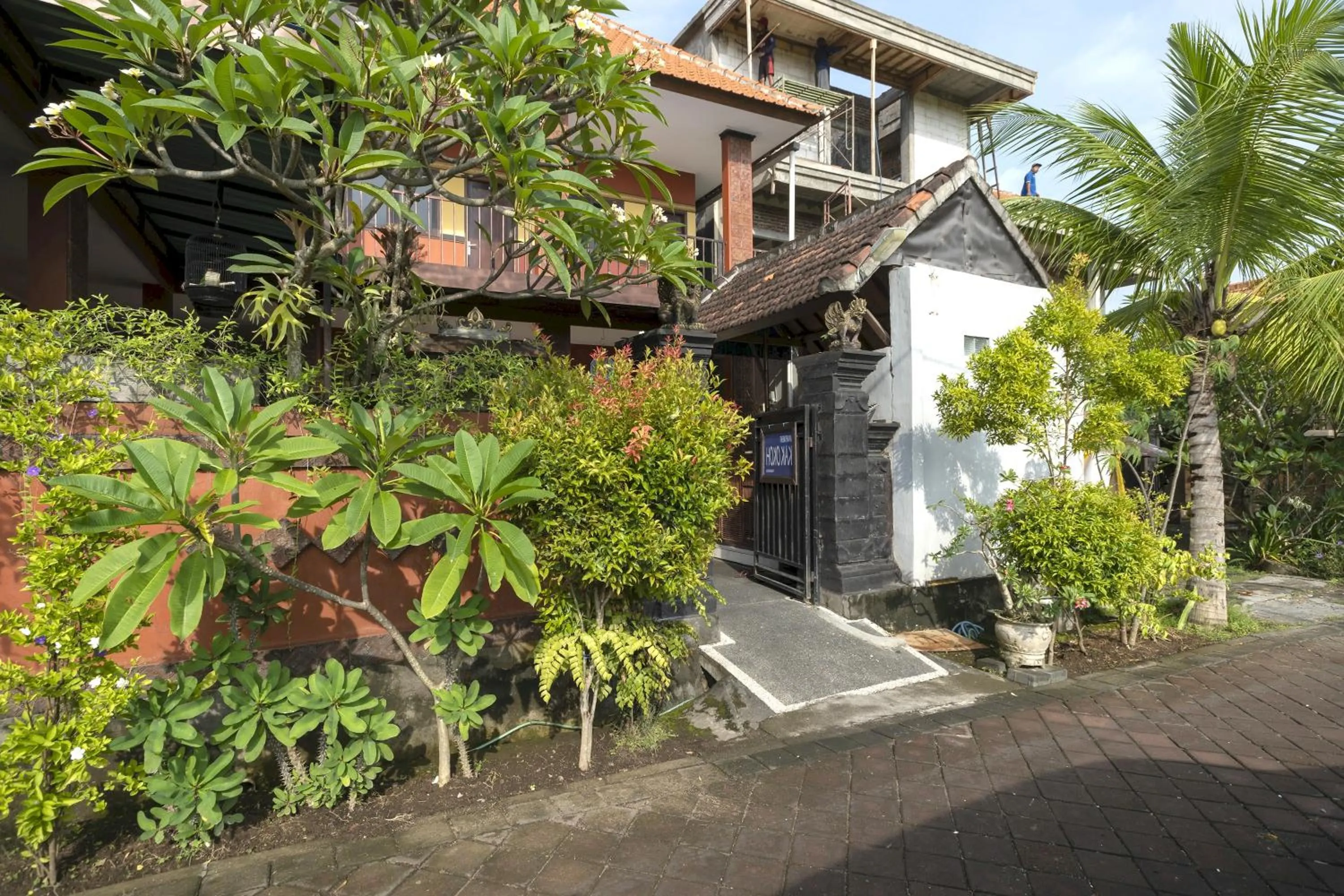 Property building in Apartmen Kak Okoh