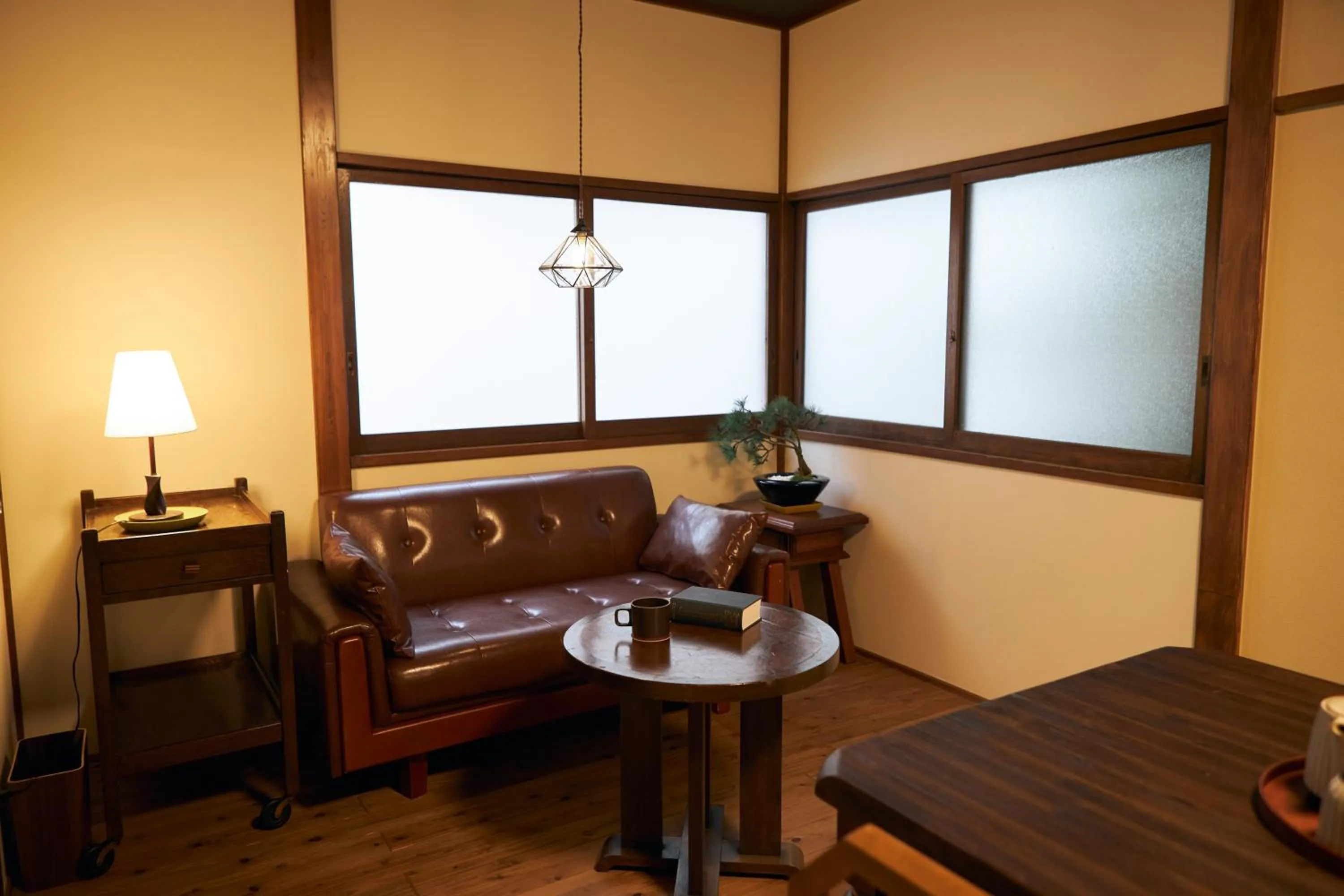 Living room in Kagurazaka Retro BAR & HOTEL