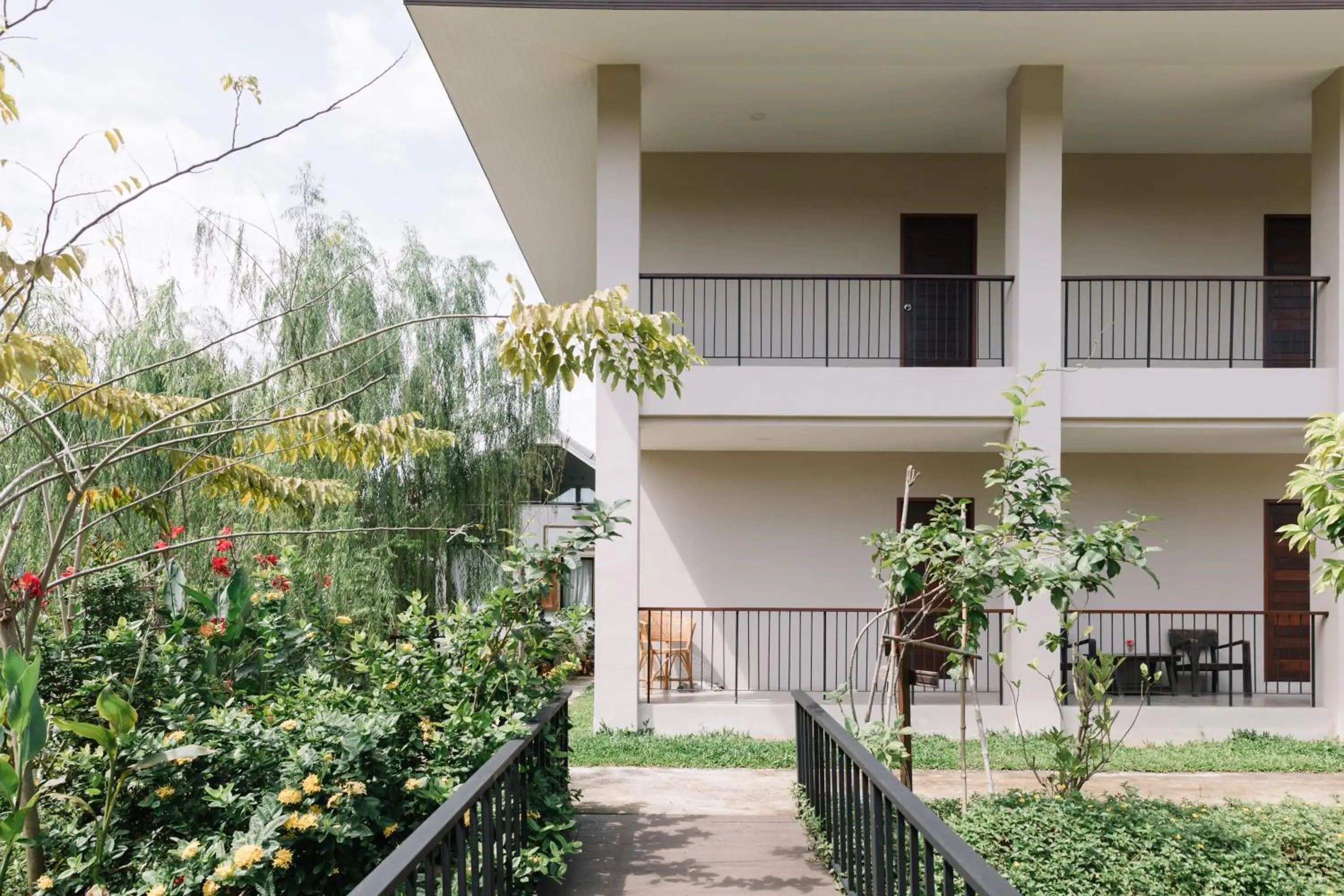 Property building in Ploen Pirom Property building in Ploen Pirom