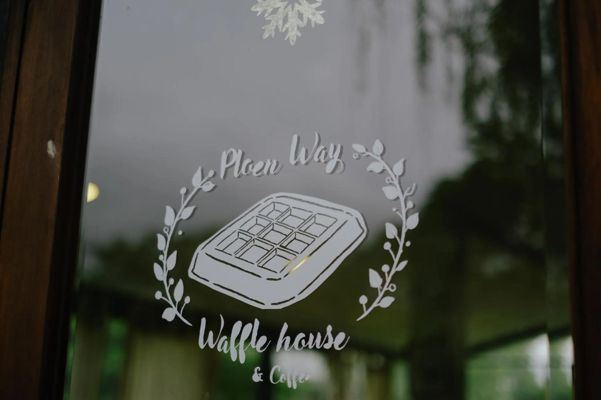 Restaurant/places to eat in Ploen Pirom