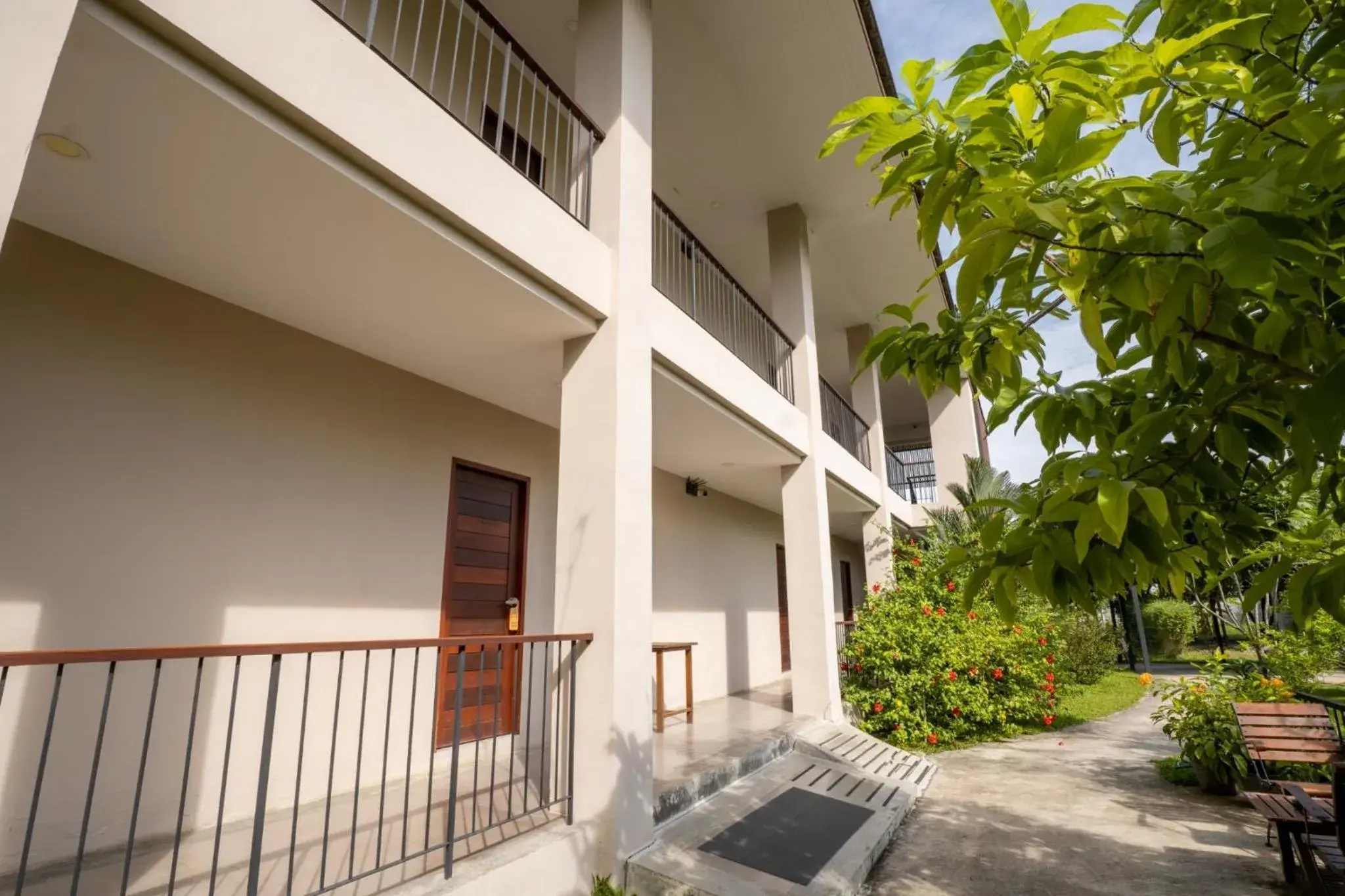 Property building in Ploen Pirom Property building in Ploen Pirom