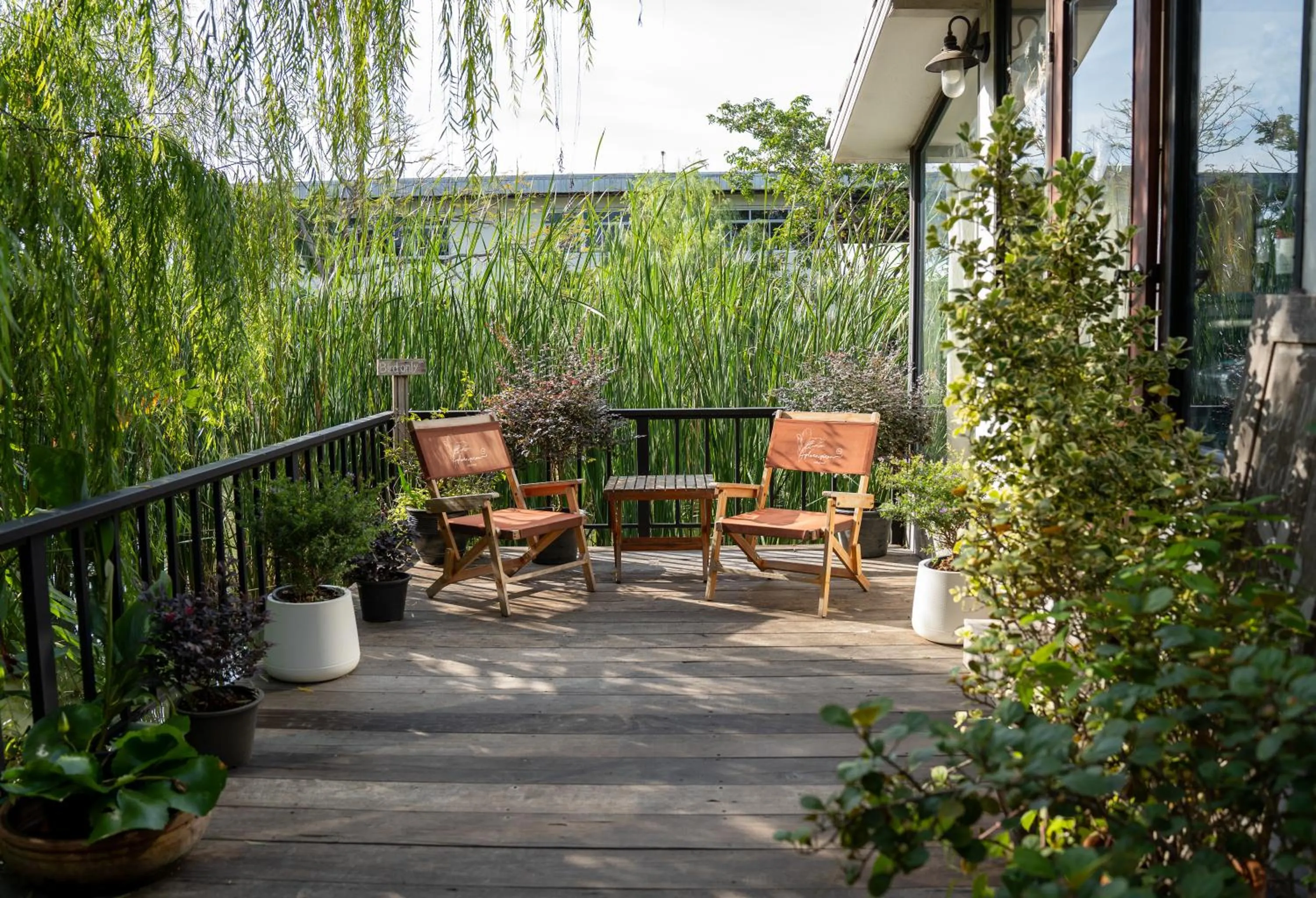 Lounge or bar in Ploen Pirom