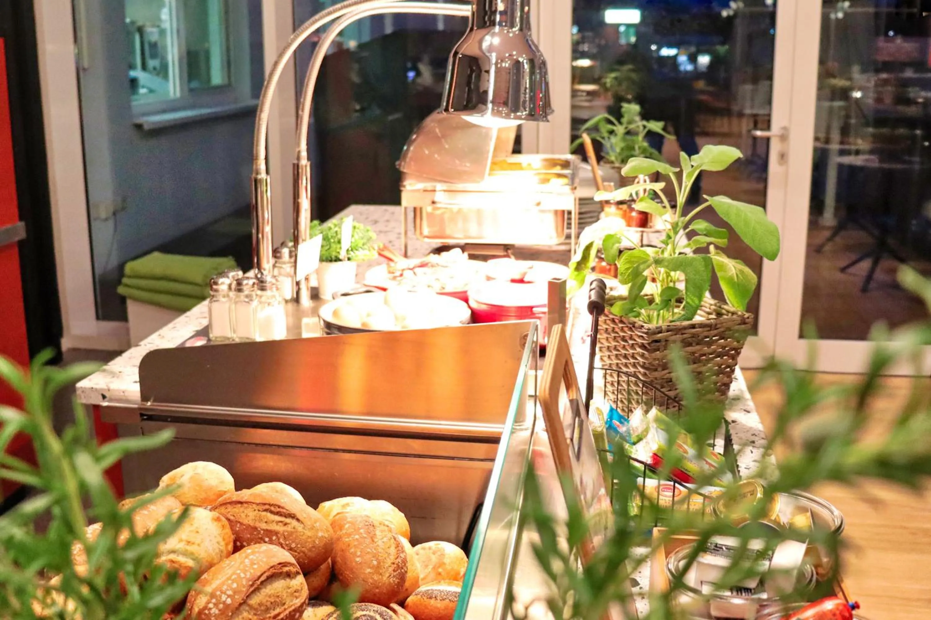 Breakfast in Stay2Munich Hotel & Serviced Apartments