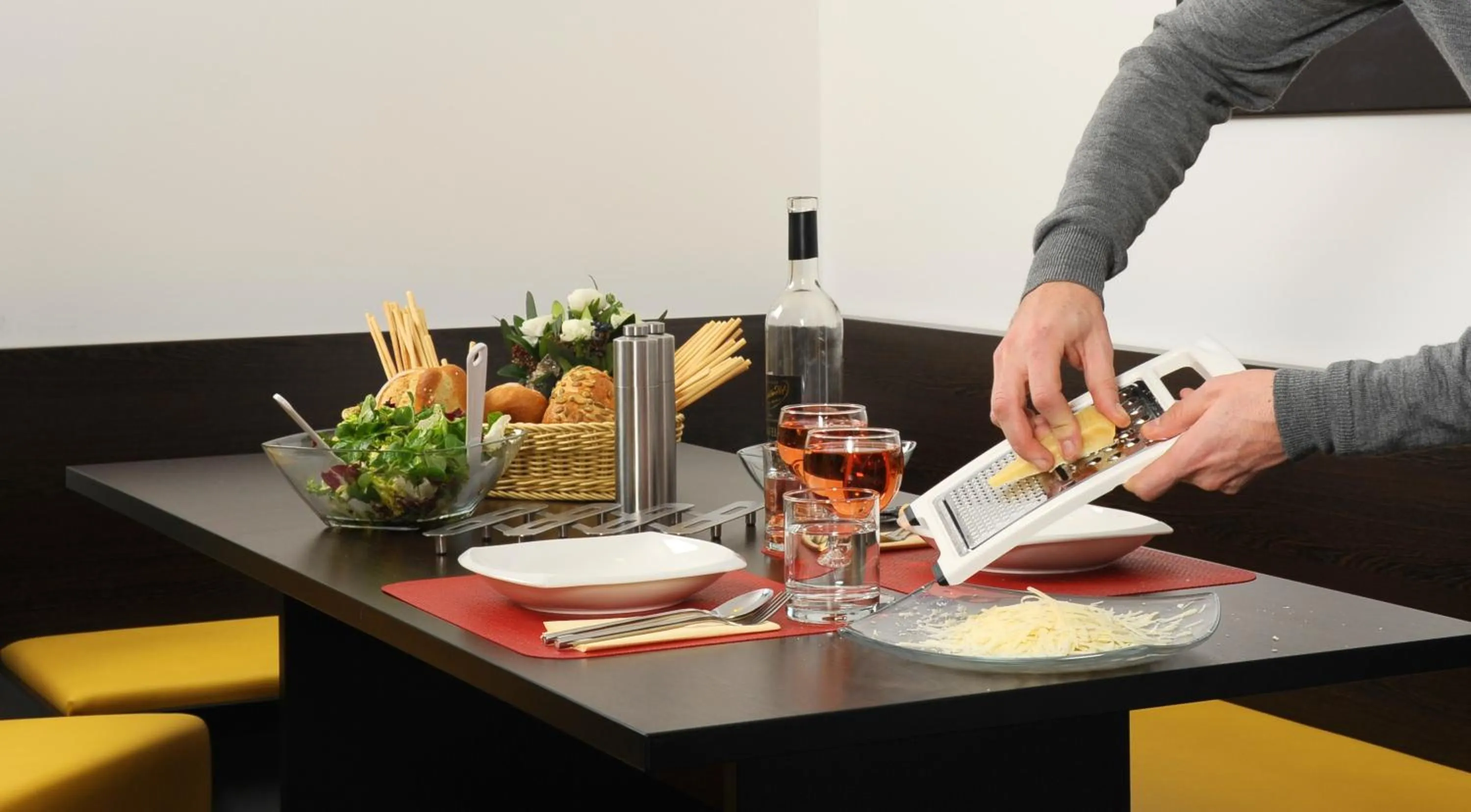 Dining area in Stay2Munich Hotel & Serviced Apartments