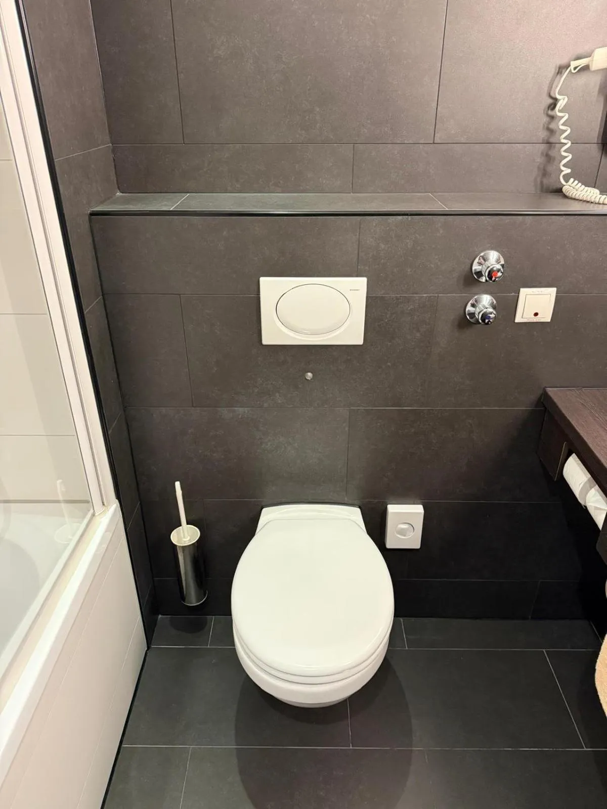 Toilet in Stay2Munich Hotel & Serviced Apartments