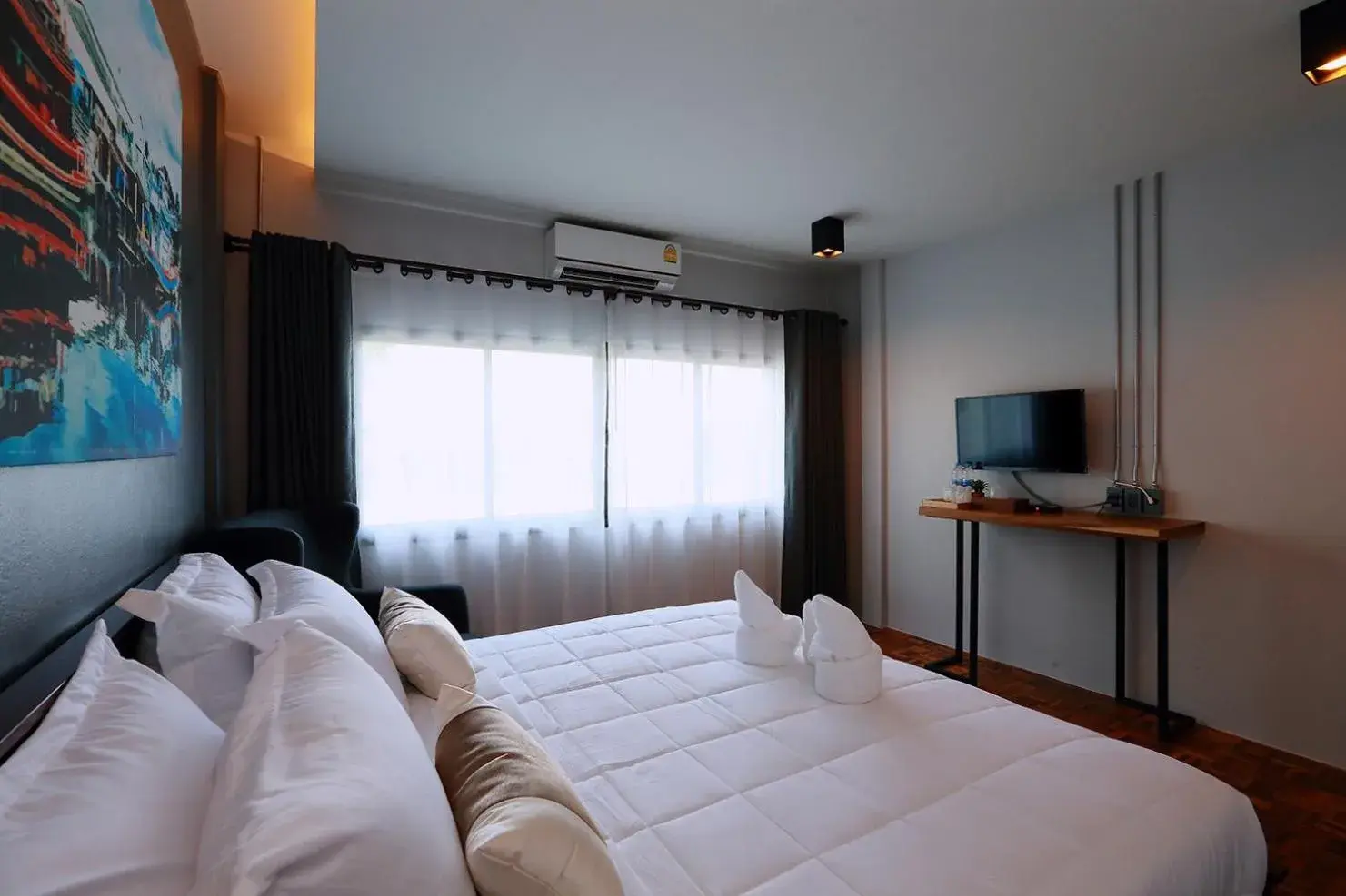 Bed in Canvas Family Home Bed in Canvas Family Home