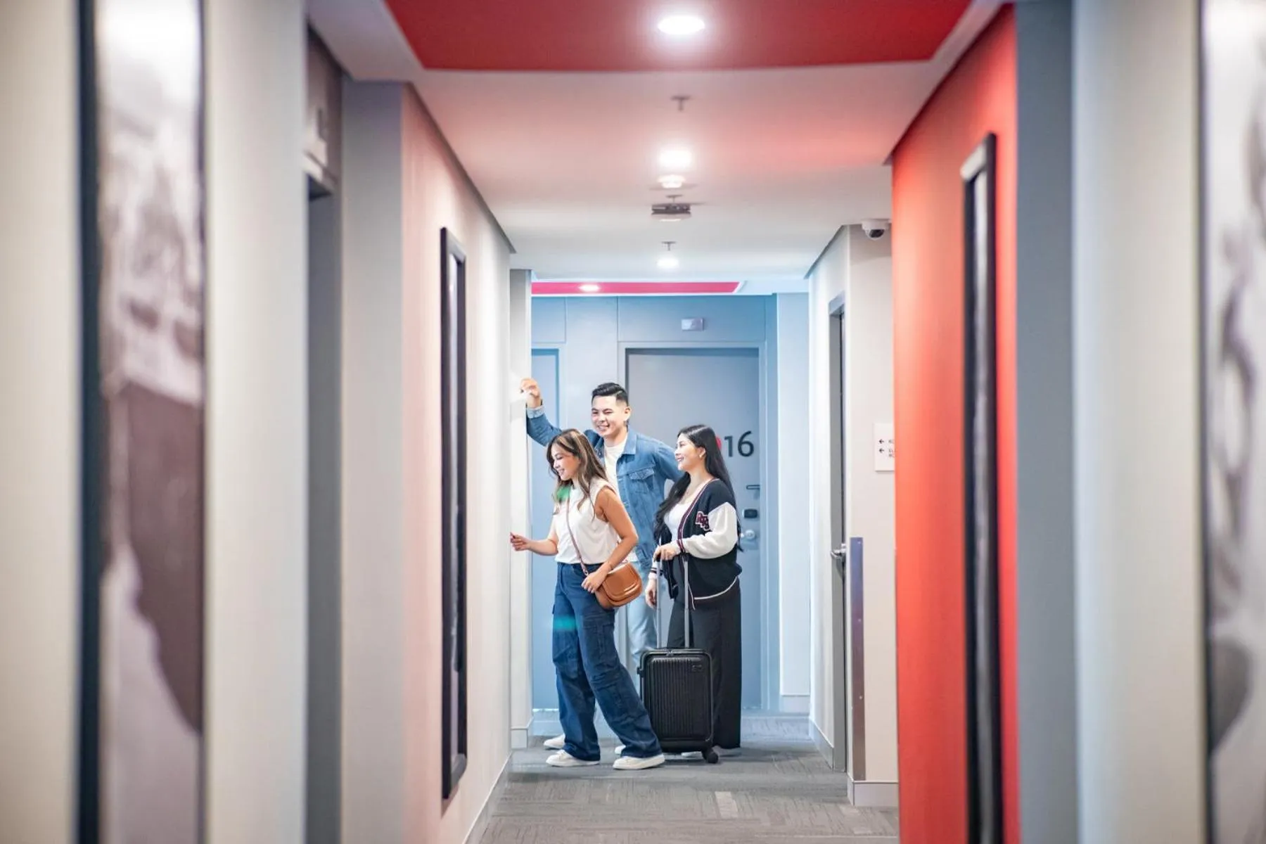 People in Red Planet BGC The Fort