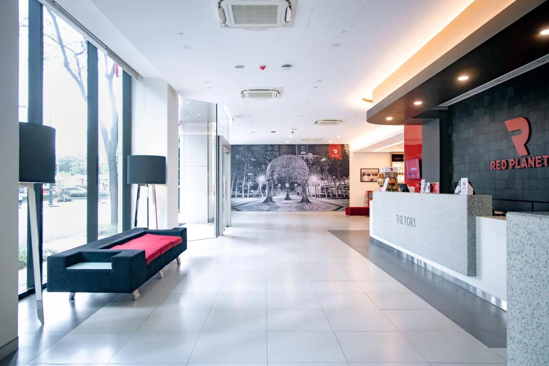 Lobby or reception in Red Planet BGC The Fort
