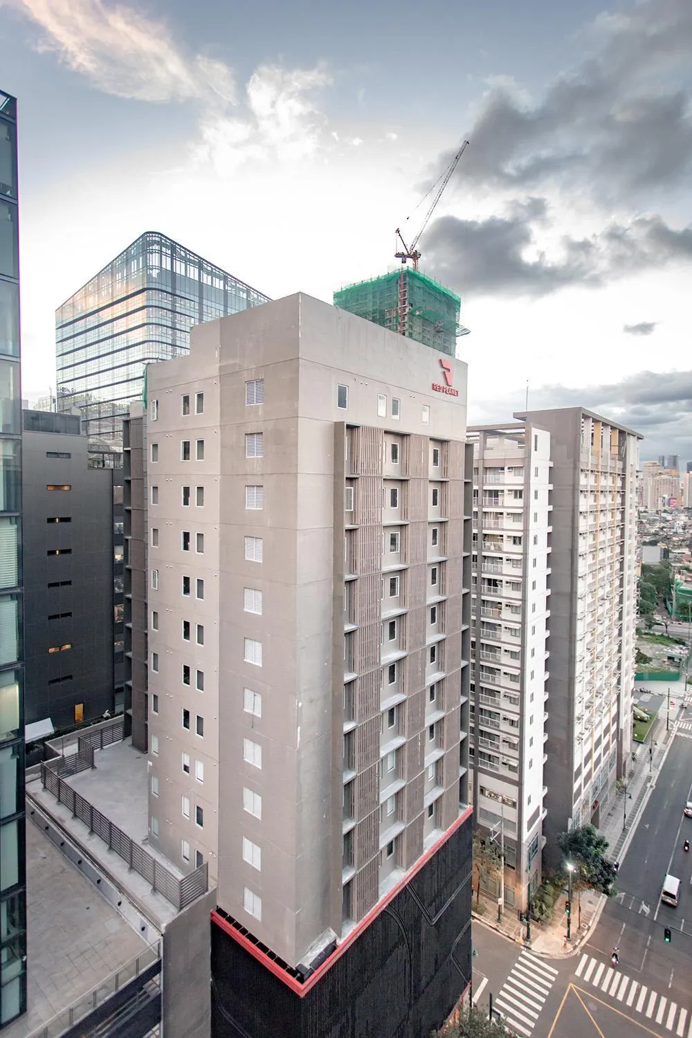Property building in Red Planet BGC The Fort