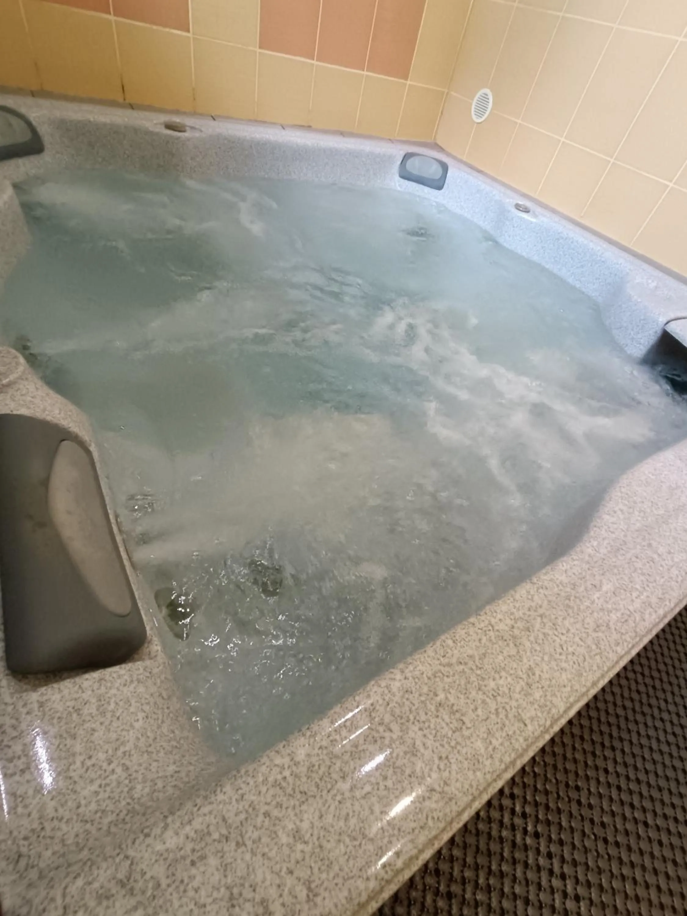 Hot Tub in KEMERI Hotel in National Park - FREE PARKING