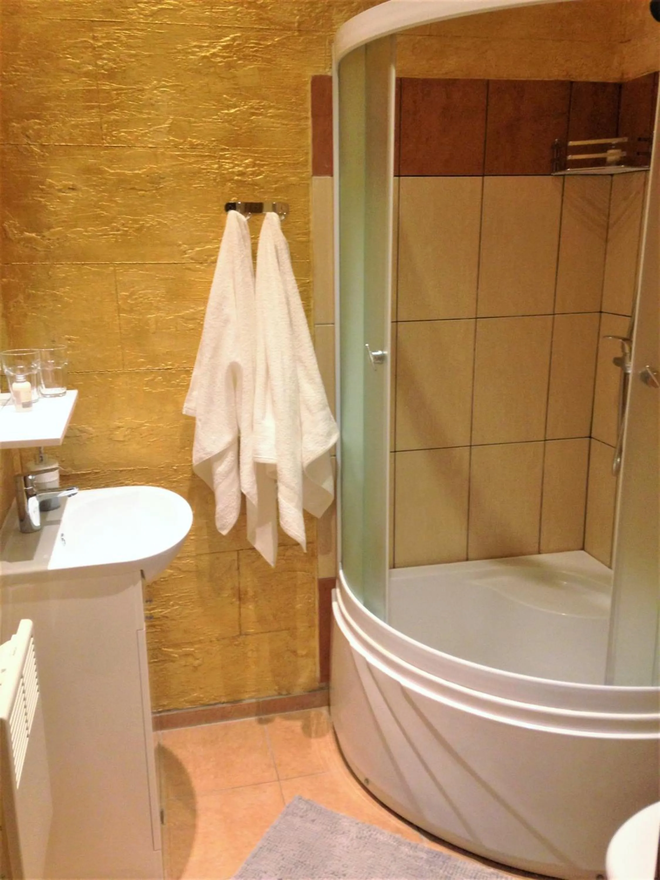Bathroom in KEMERI Hotel in National Park - FREE PARKING