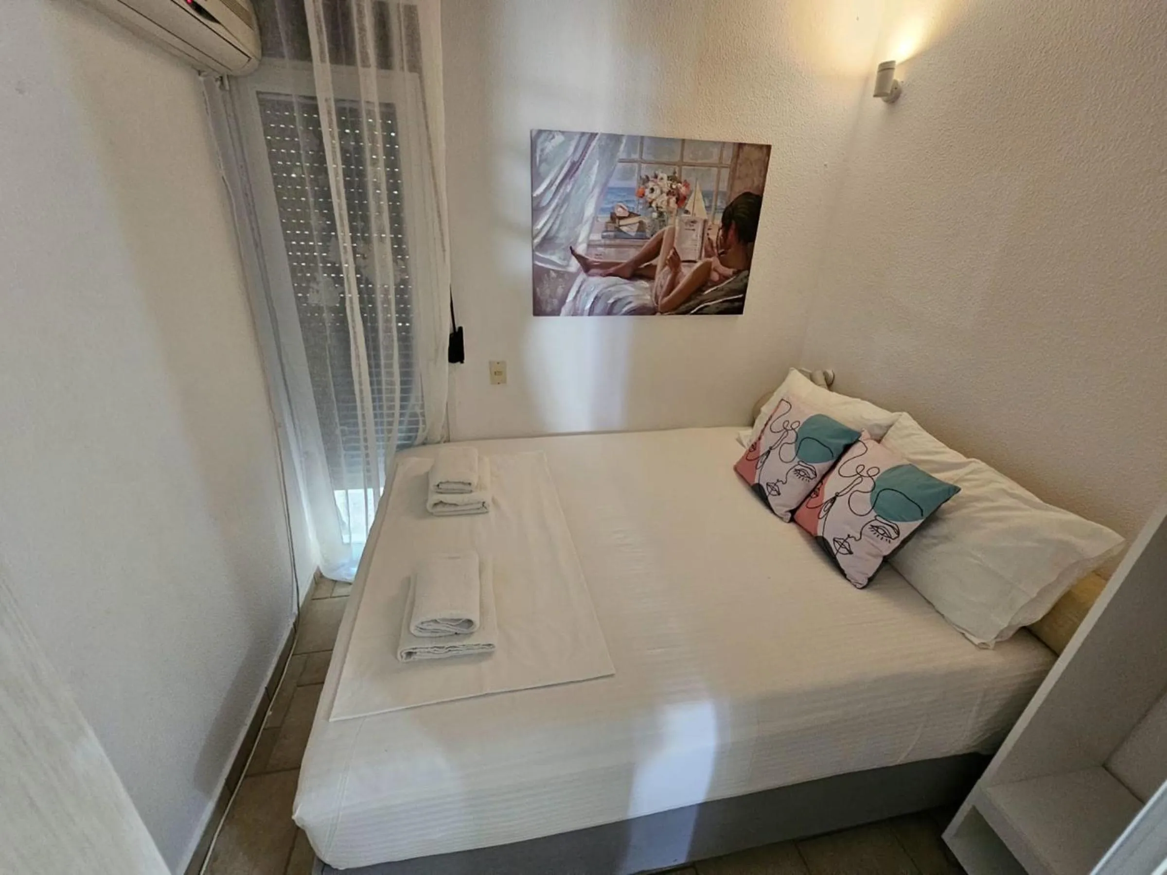 Bed in Beachfront House 13 ,Glyfada