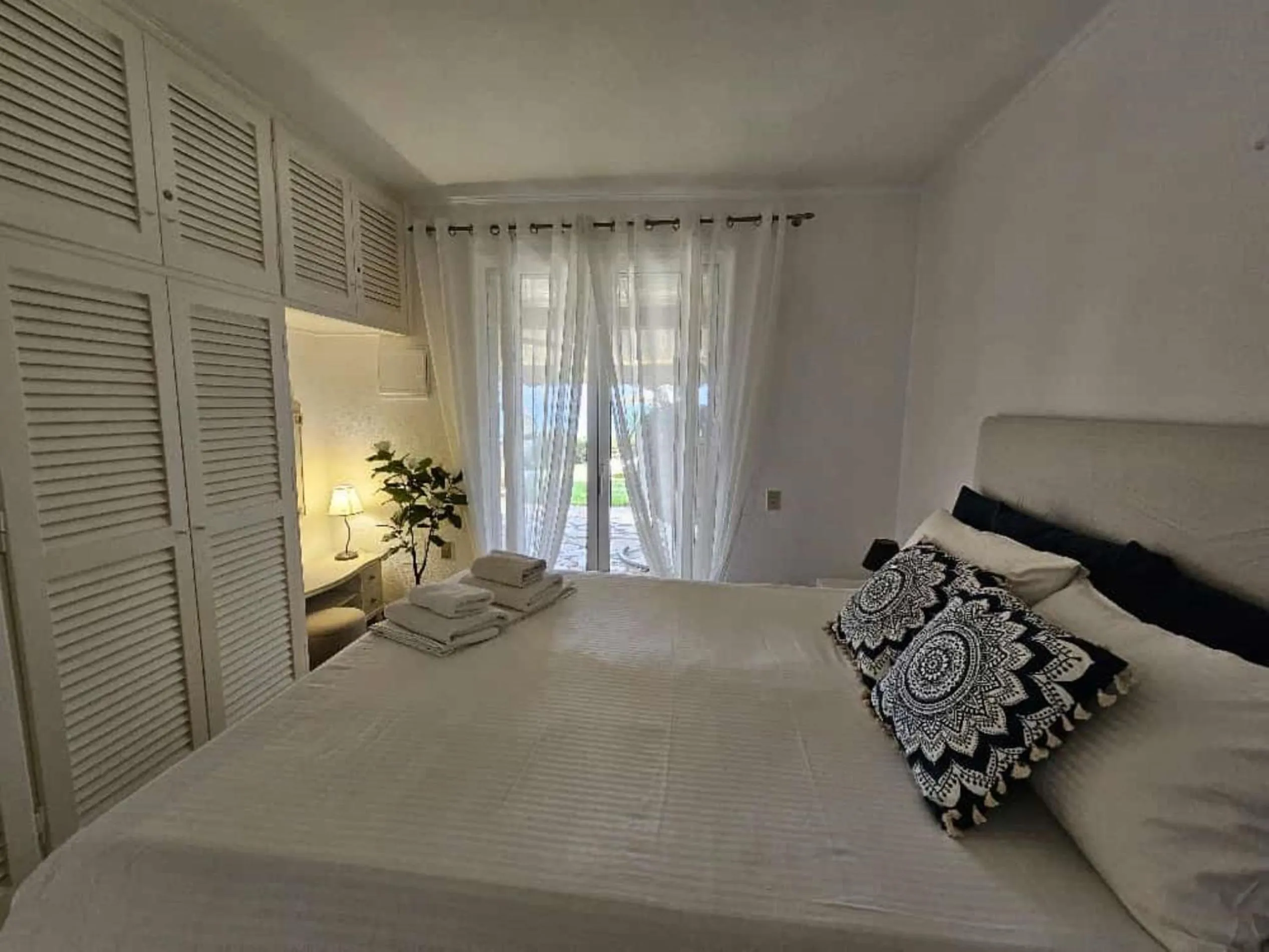 Bed in Beachfront House 13 ,Glyfada