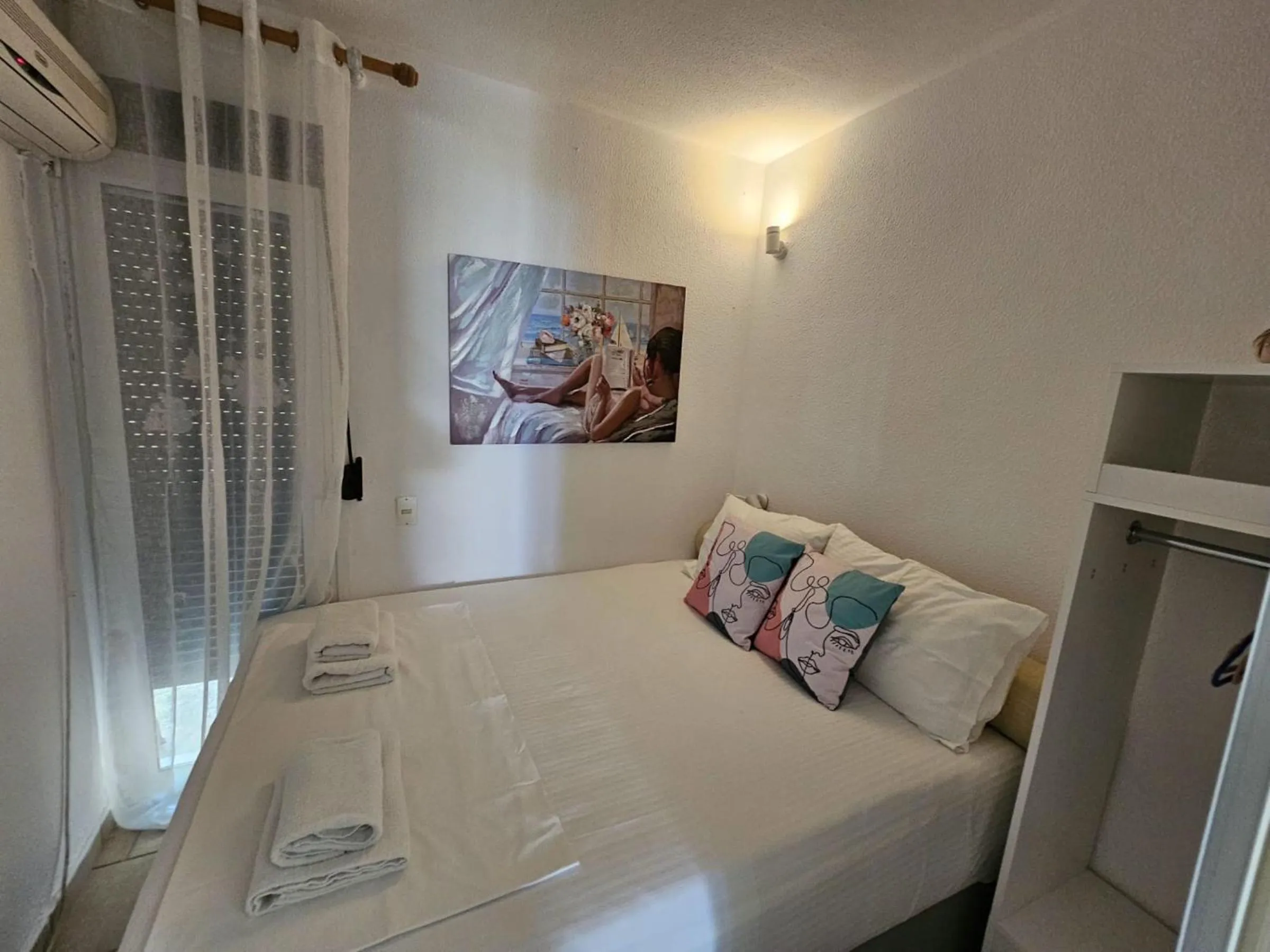 Bed in Beachfront House 13 ,Glyfada