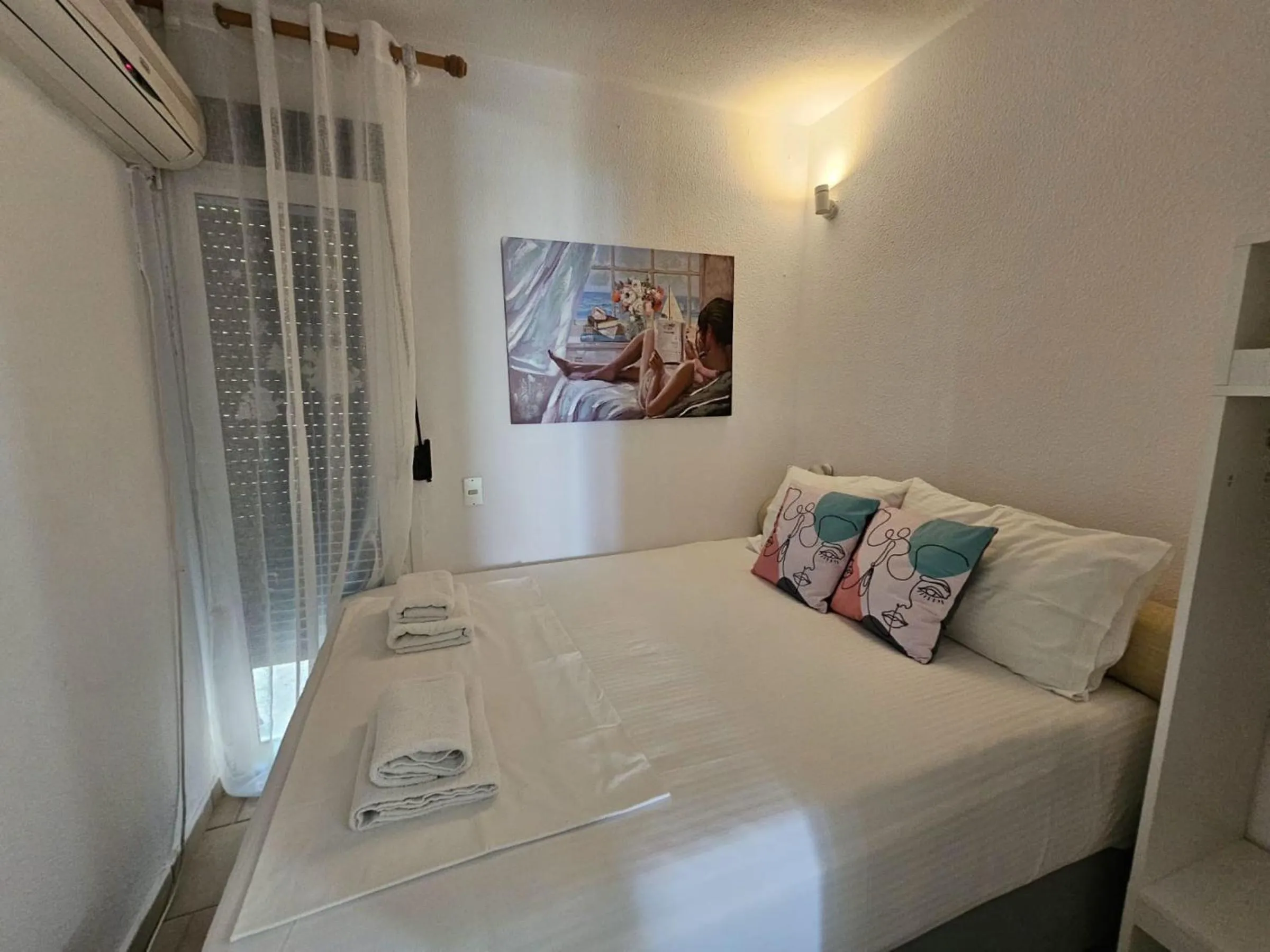 Bed in Beachfront House 13 ,Glyfada