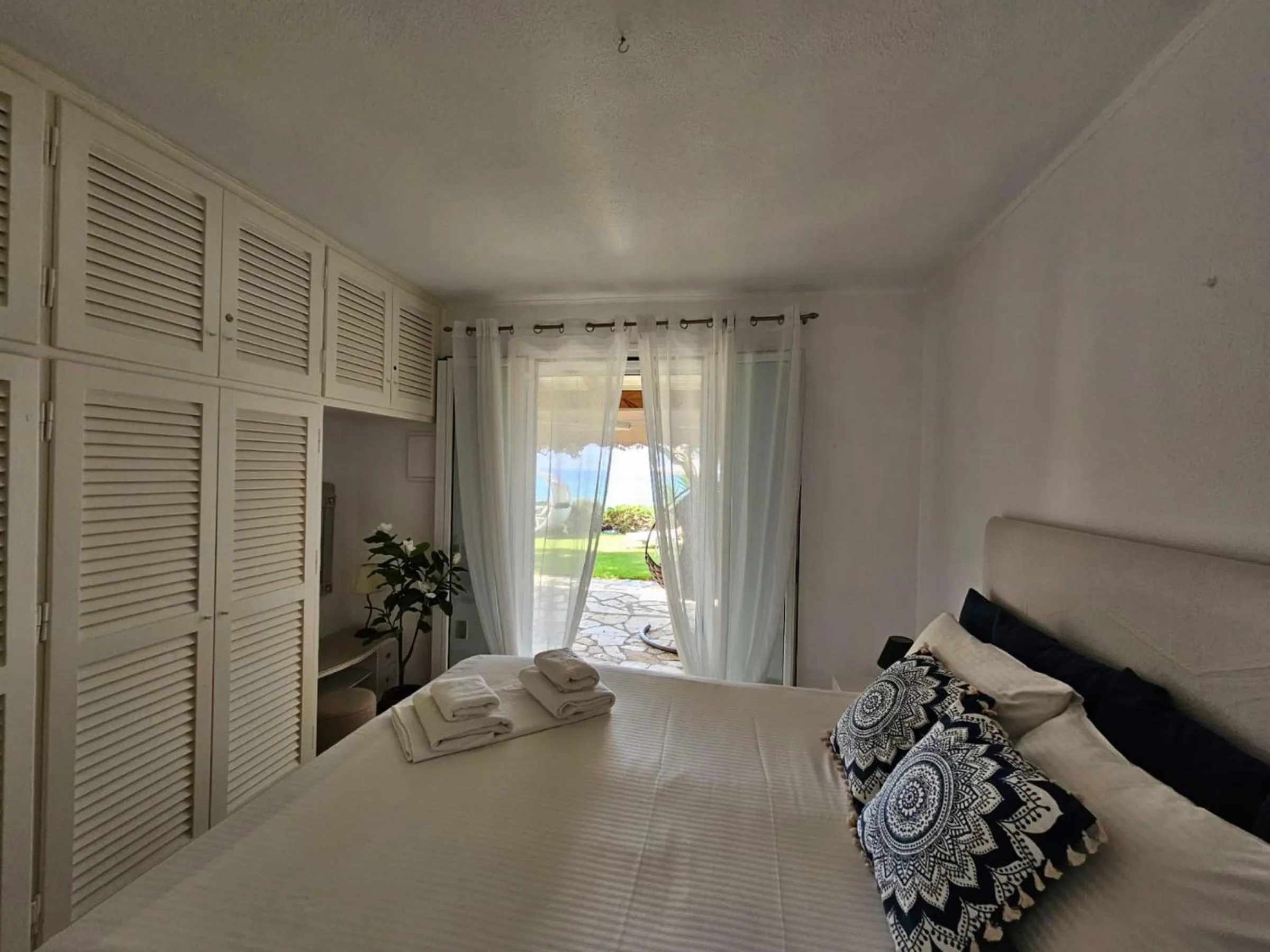 Bed in Beachfront House 13 ,Glyfada