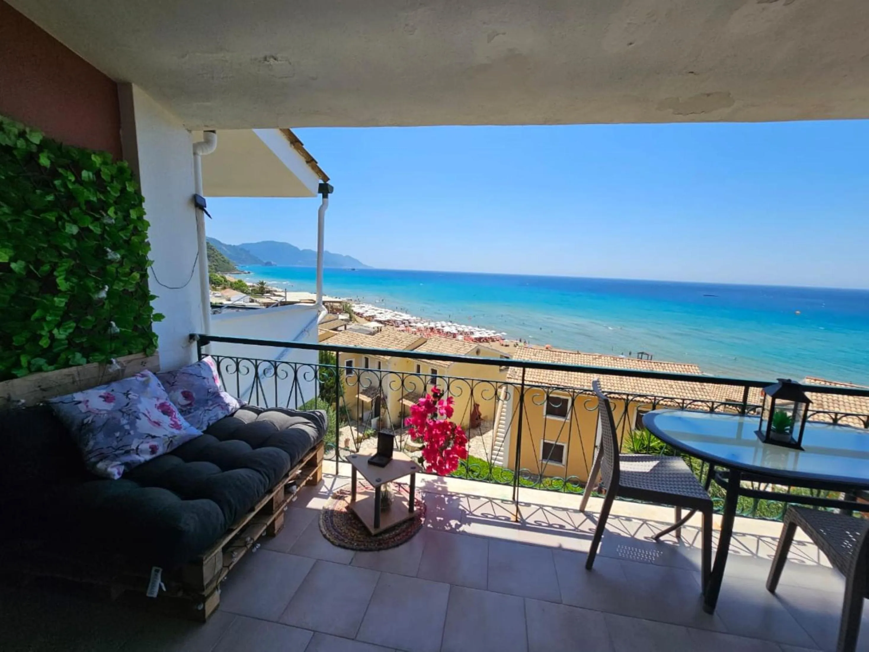 Corfu Glyfada Menigos Resort no01