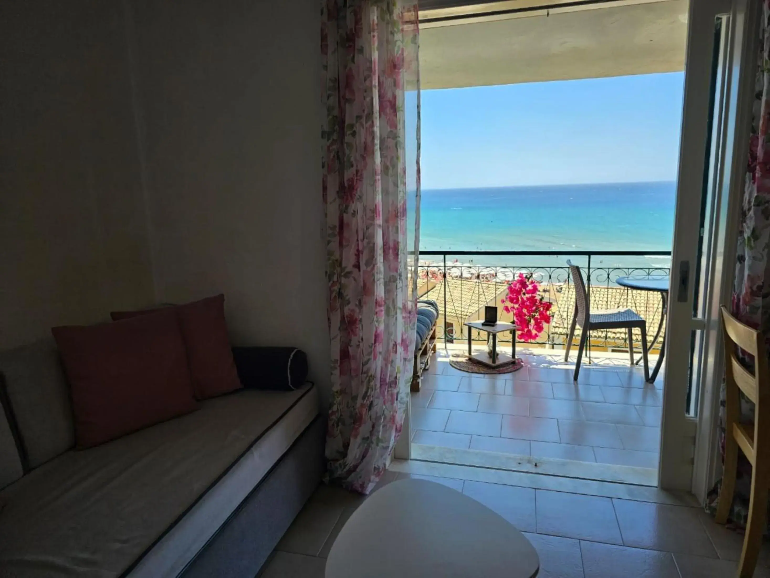 Bed in Corfu Glyfada Menigos Resort no01 Bed in Corfu Glyfada Menigos Resort no01