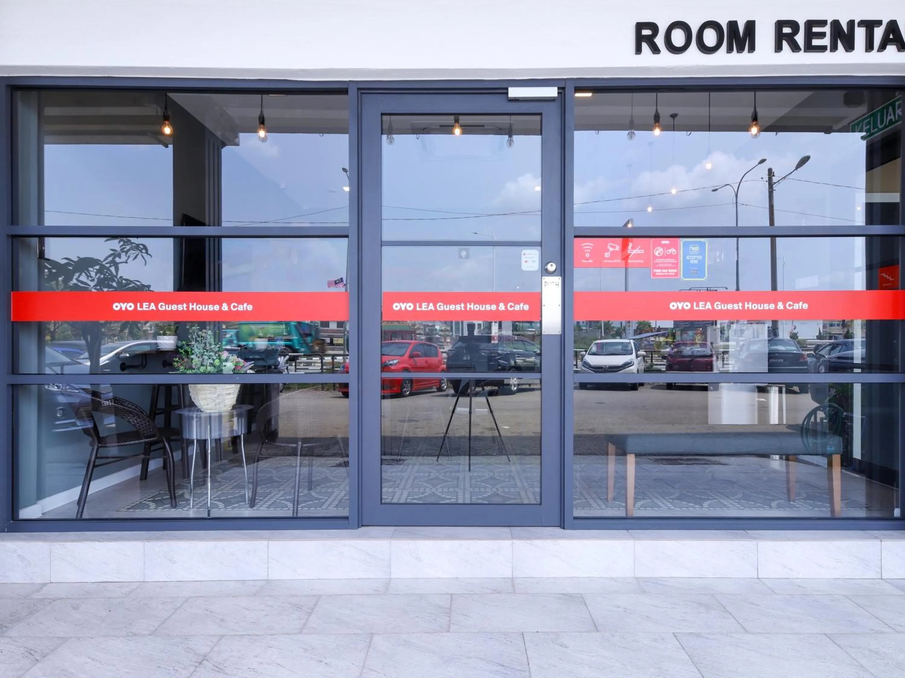 Facade/entrance in Super OYO 1145 Lea Guest House & Cafe