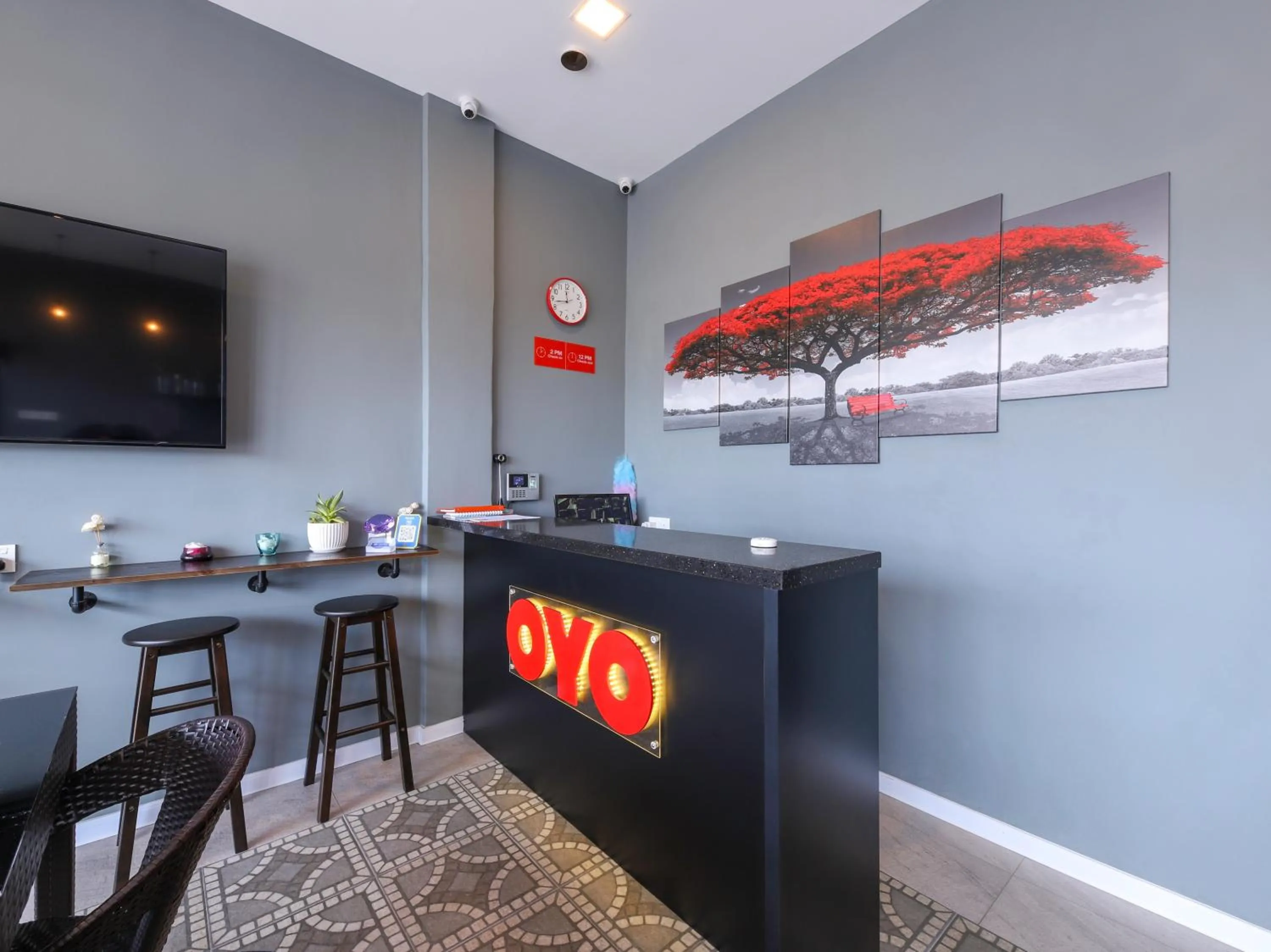 Lobby or reception in Super OYO 1145 Lea Guest House & Cafe