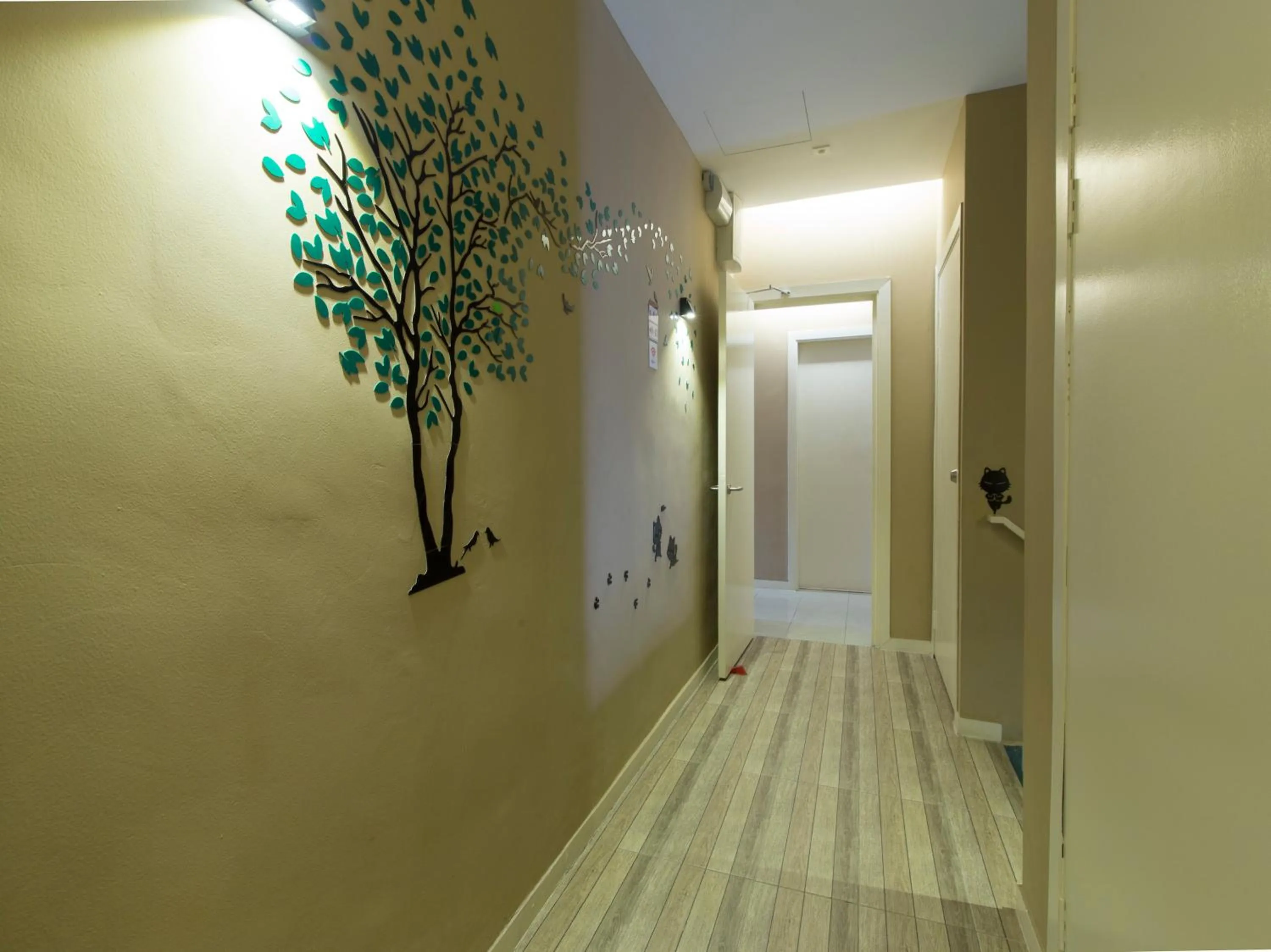 Floor plan, Bathroom in Super OYO 1145 Lea Guest House & Cafe