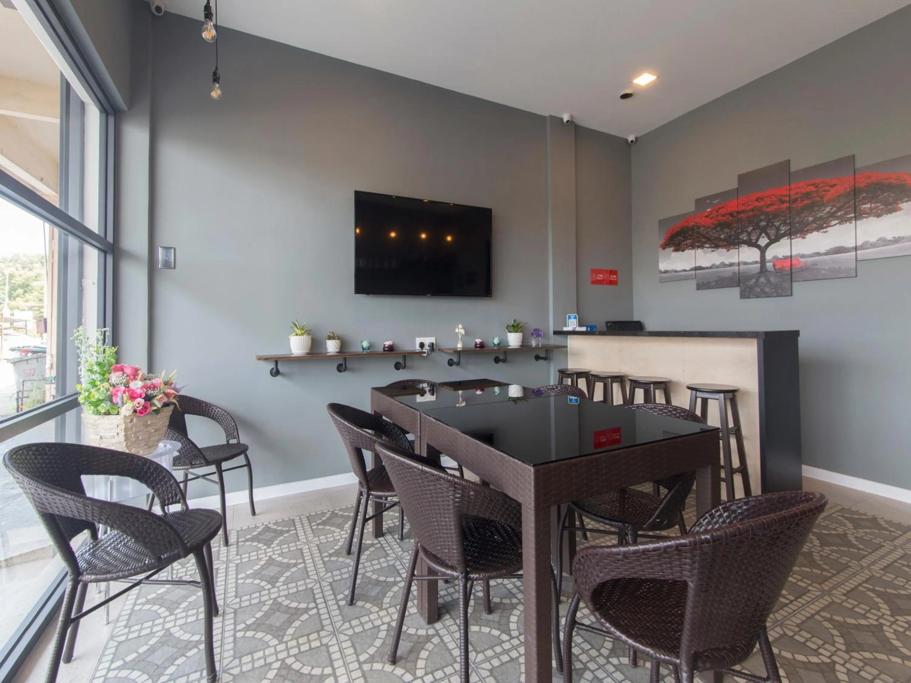 Lobby or reception in Super OYO 1145 Lea Guest House & Cafe