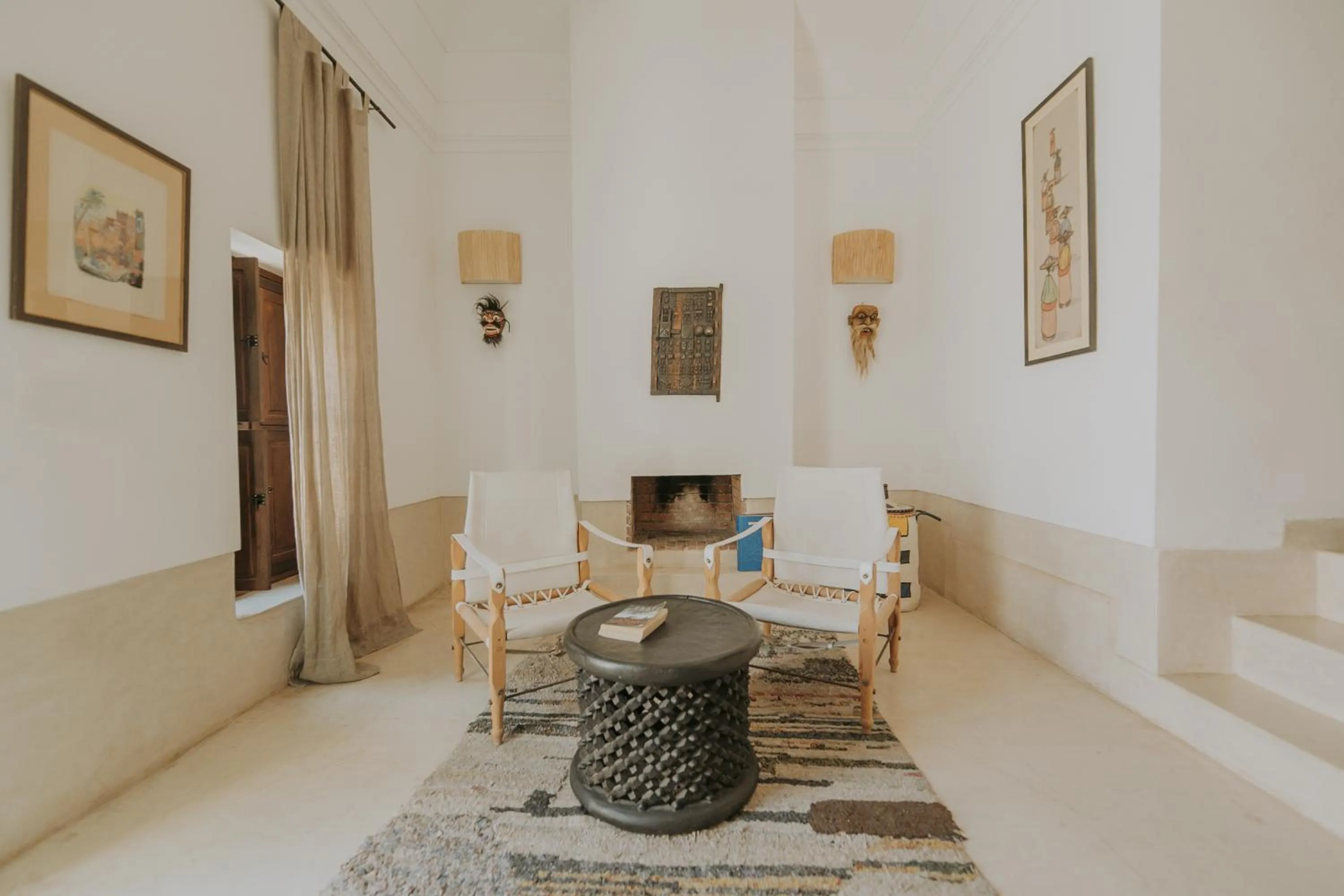 Seating area in Palais Chadmi