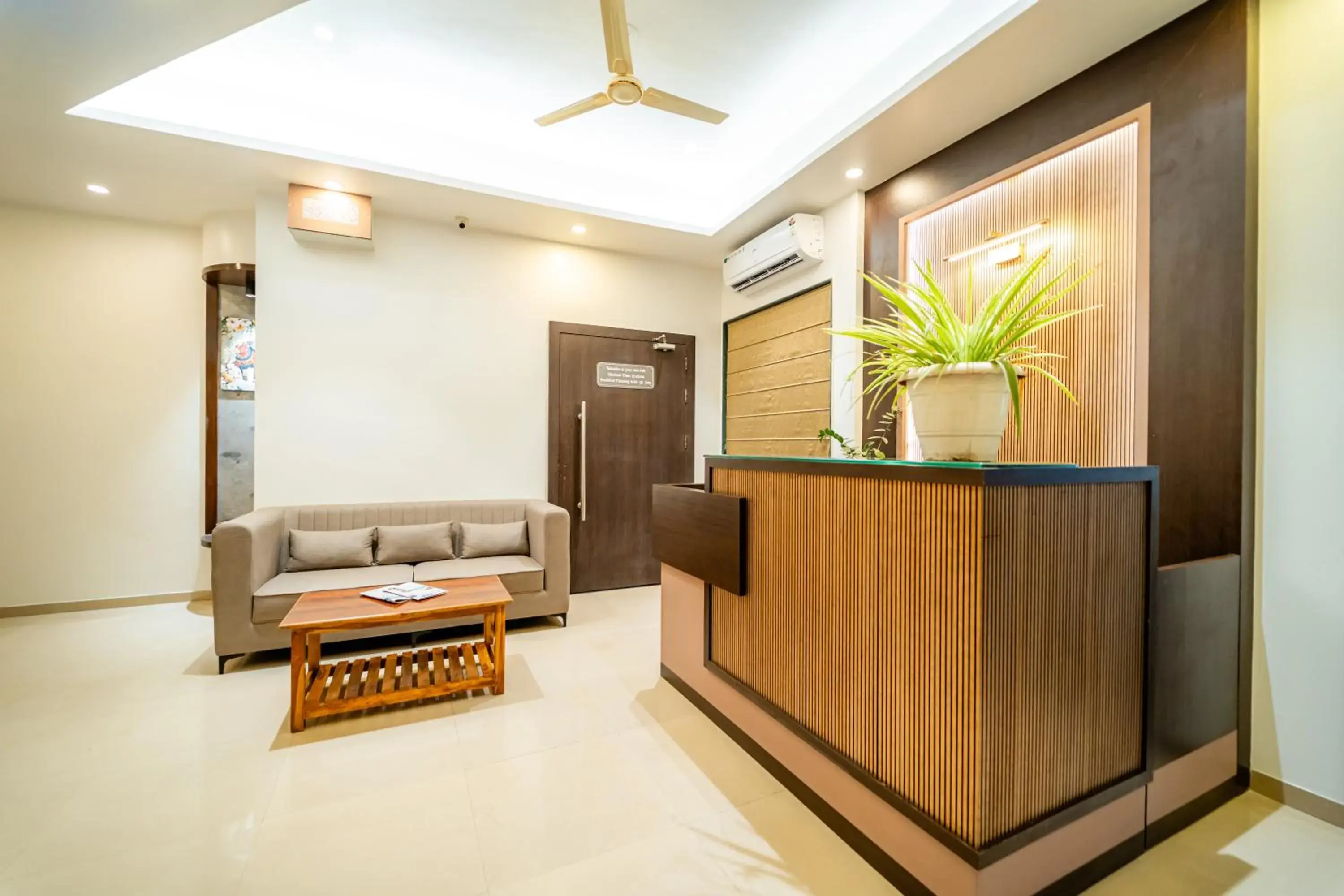 Lobby or reception in Itsy Hotels Sitara Lobby or reception in Itsy Hotels Sitara