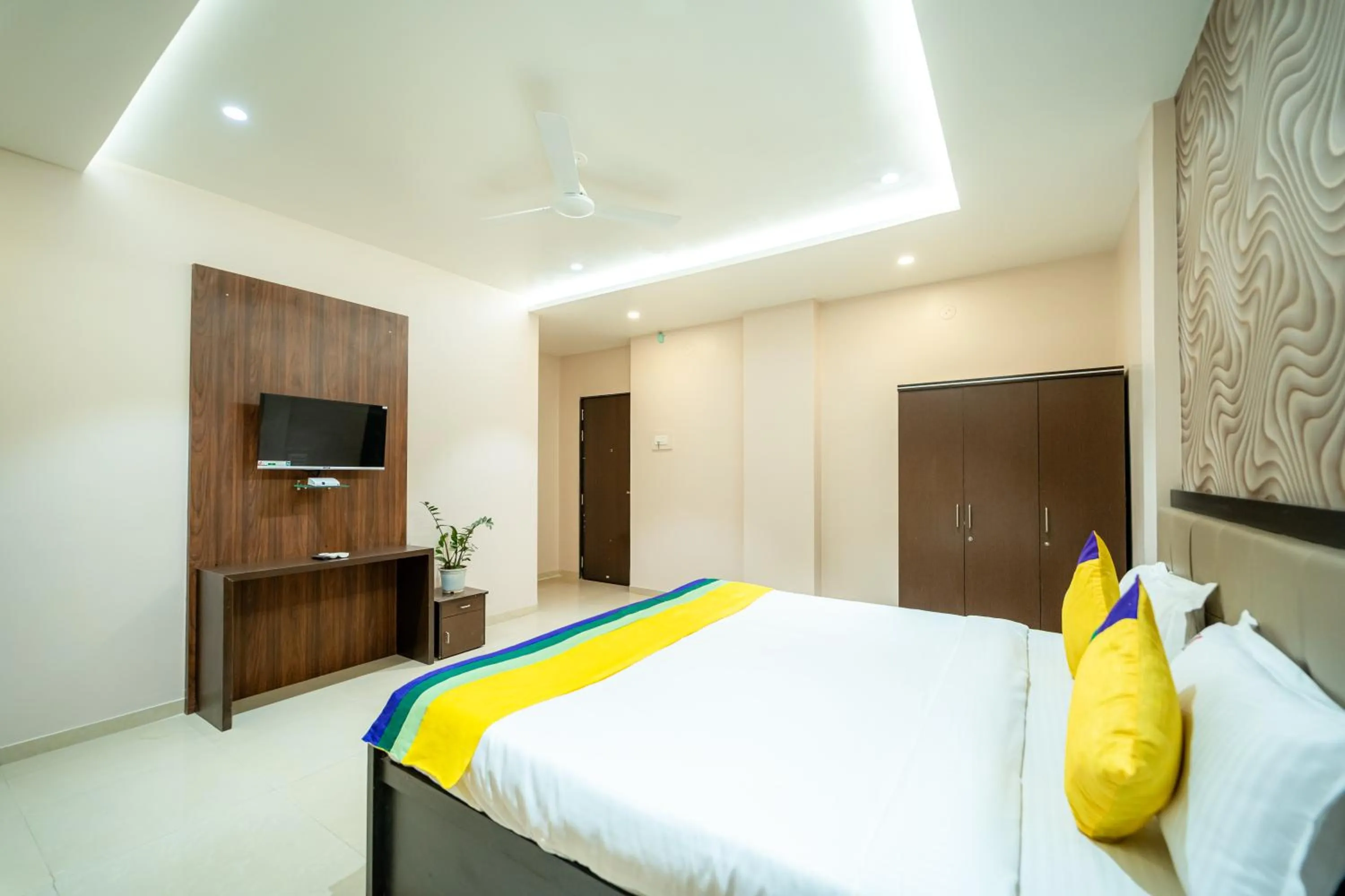 Bedroom, Bed in Itsy Hotels Sitara