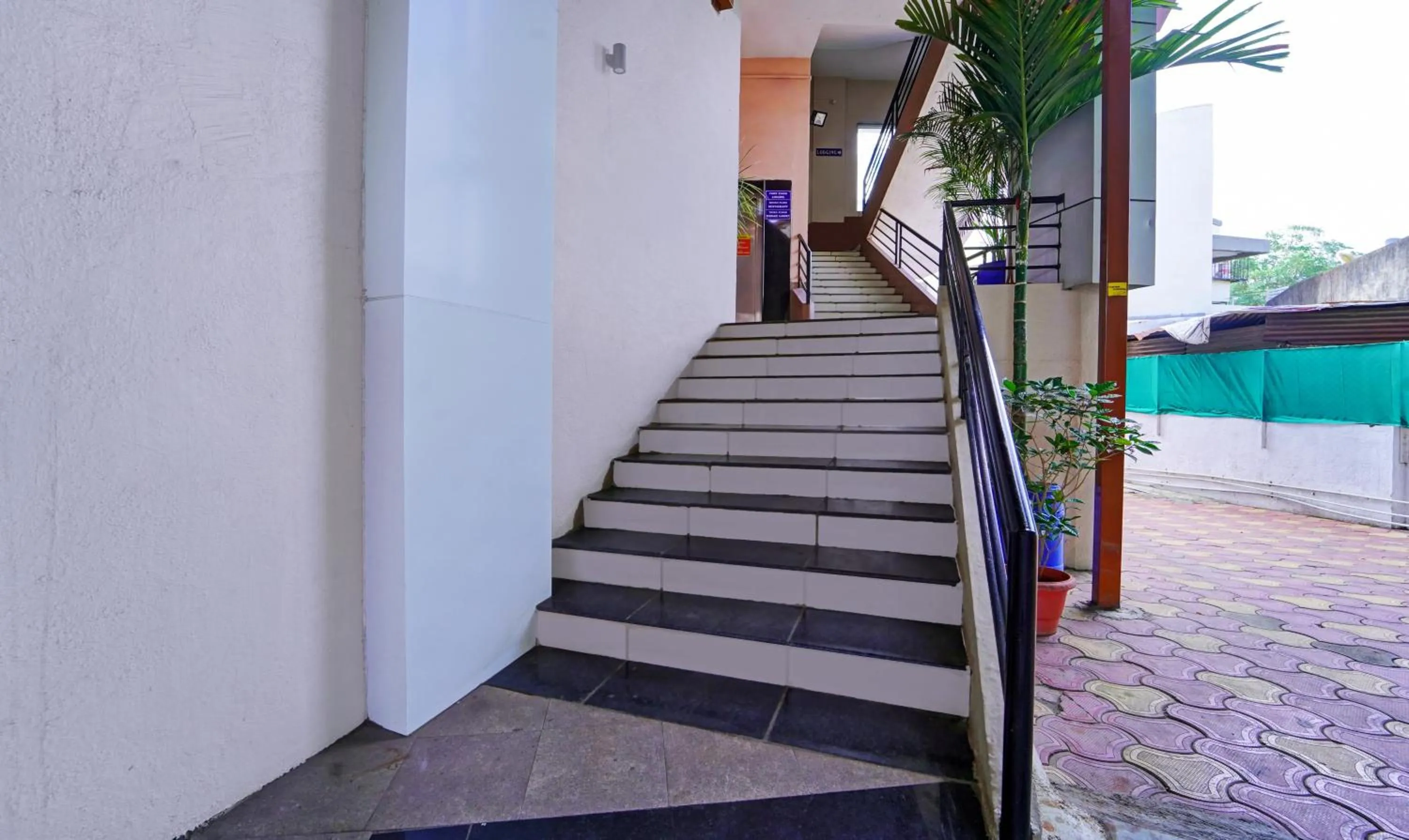 Lobby or reception in Itsy Hotels Sitara