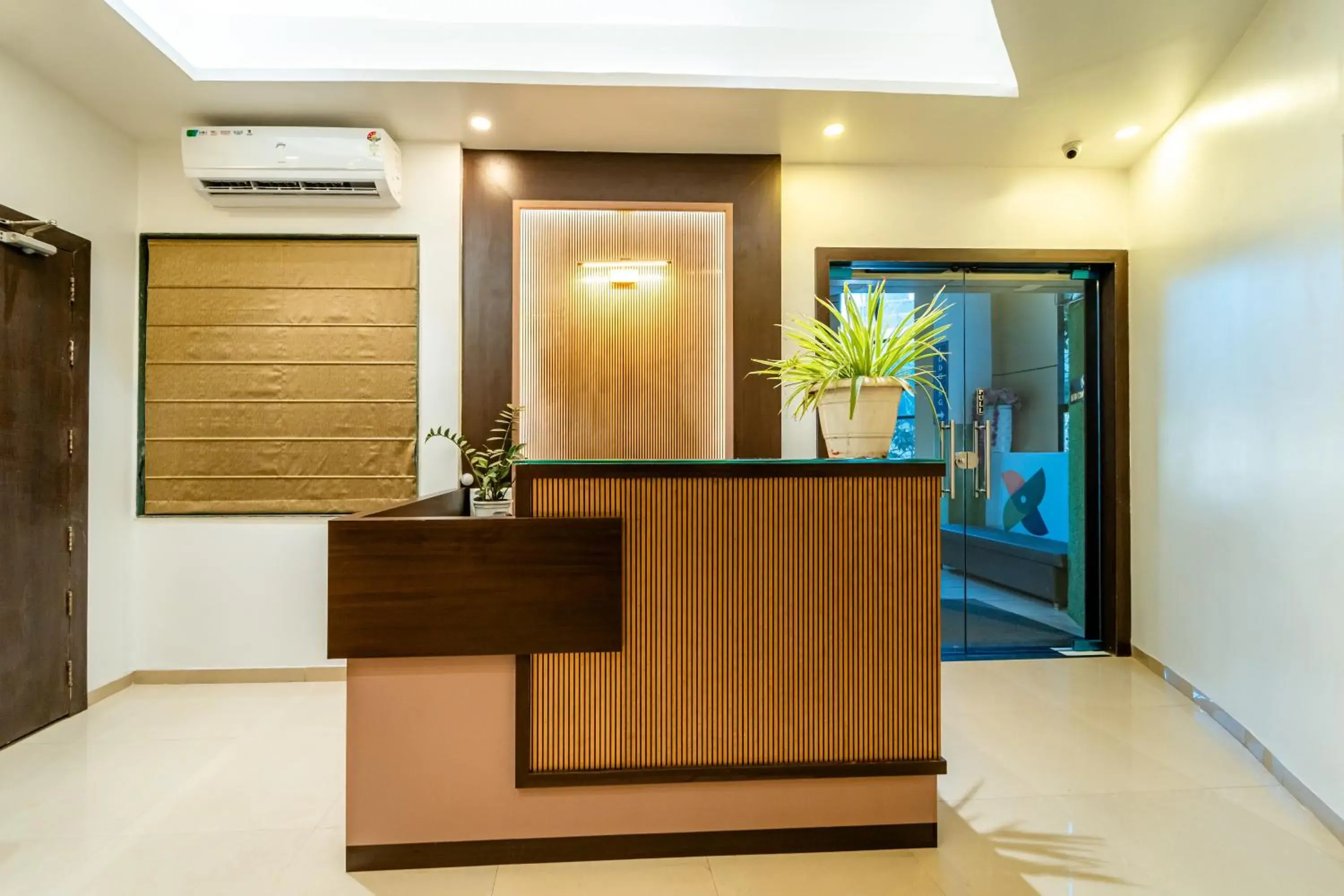Lobby or reception in Itsy Hotels Sitara Lobby or reception in Itsy Hotels Sitara