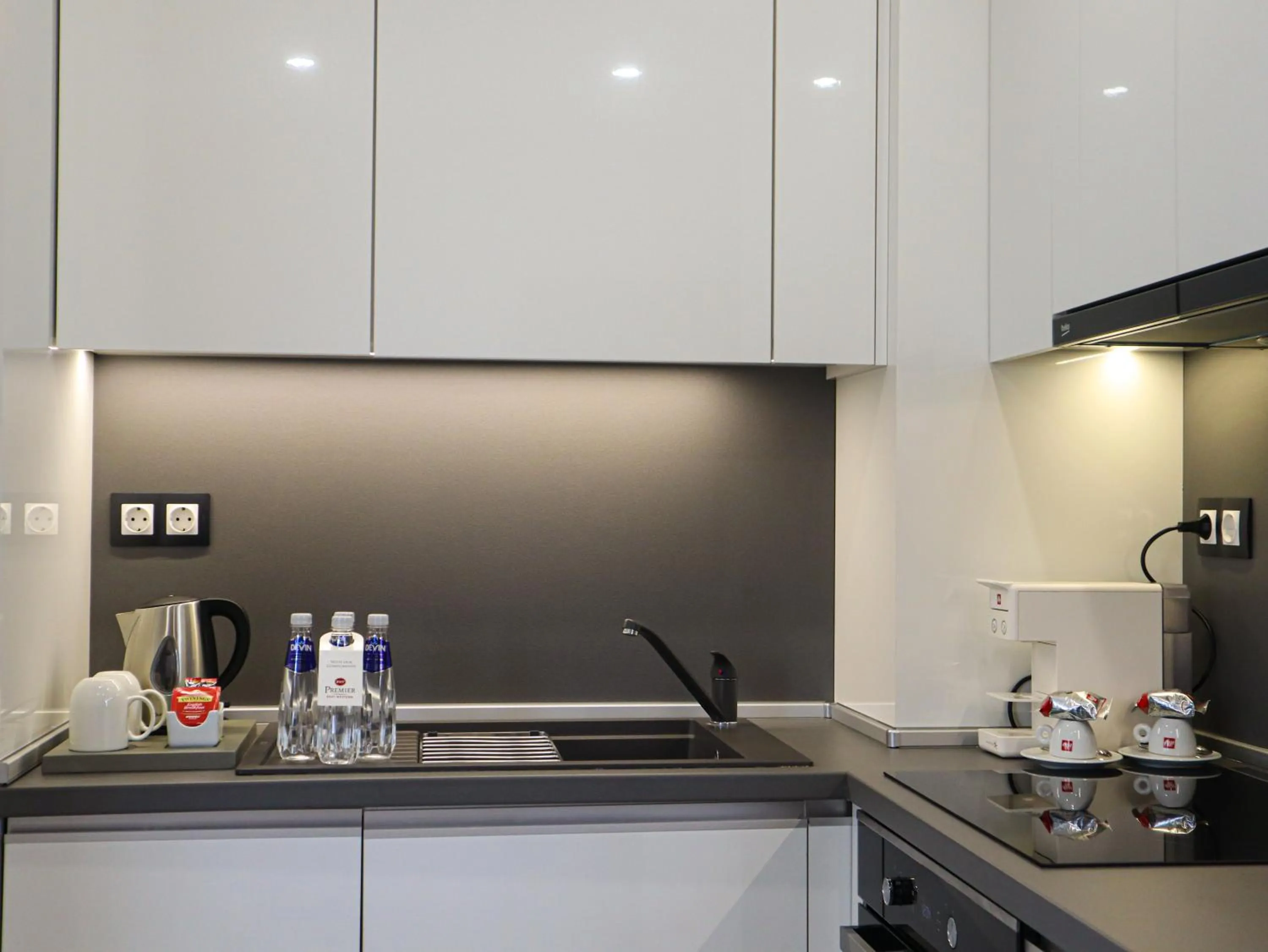 Coffee/tea facilities in Best Western Premier Plovdiv Hills