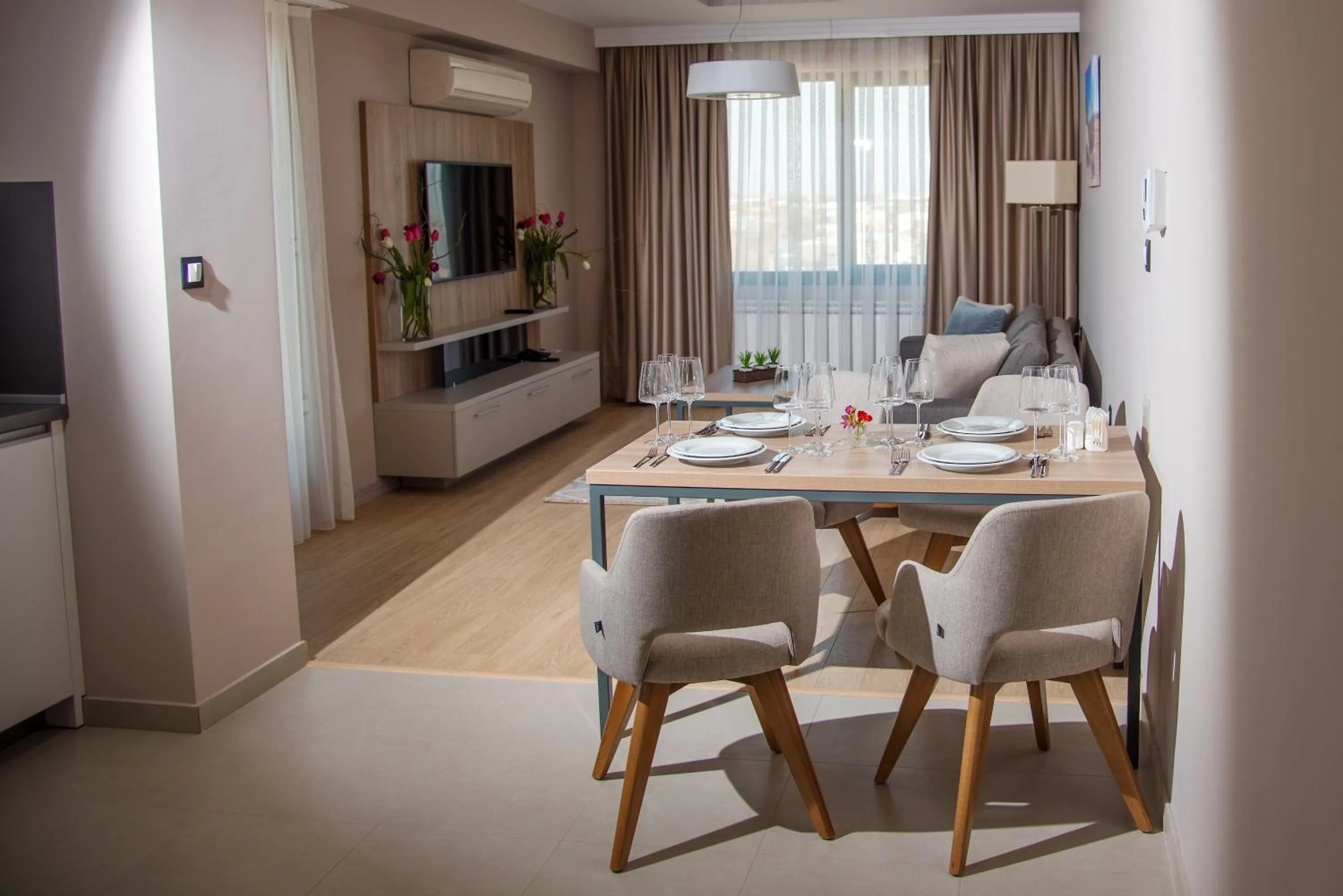 Communal lounge/ TV room in Best Western Premier Plovdiv Hills