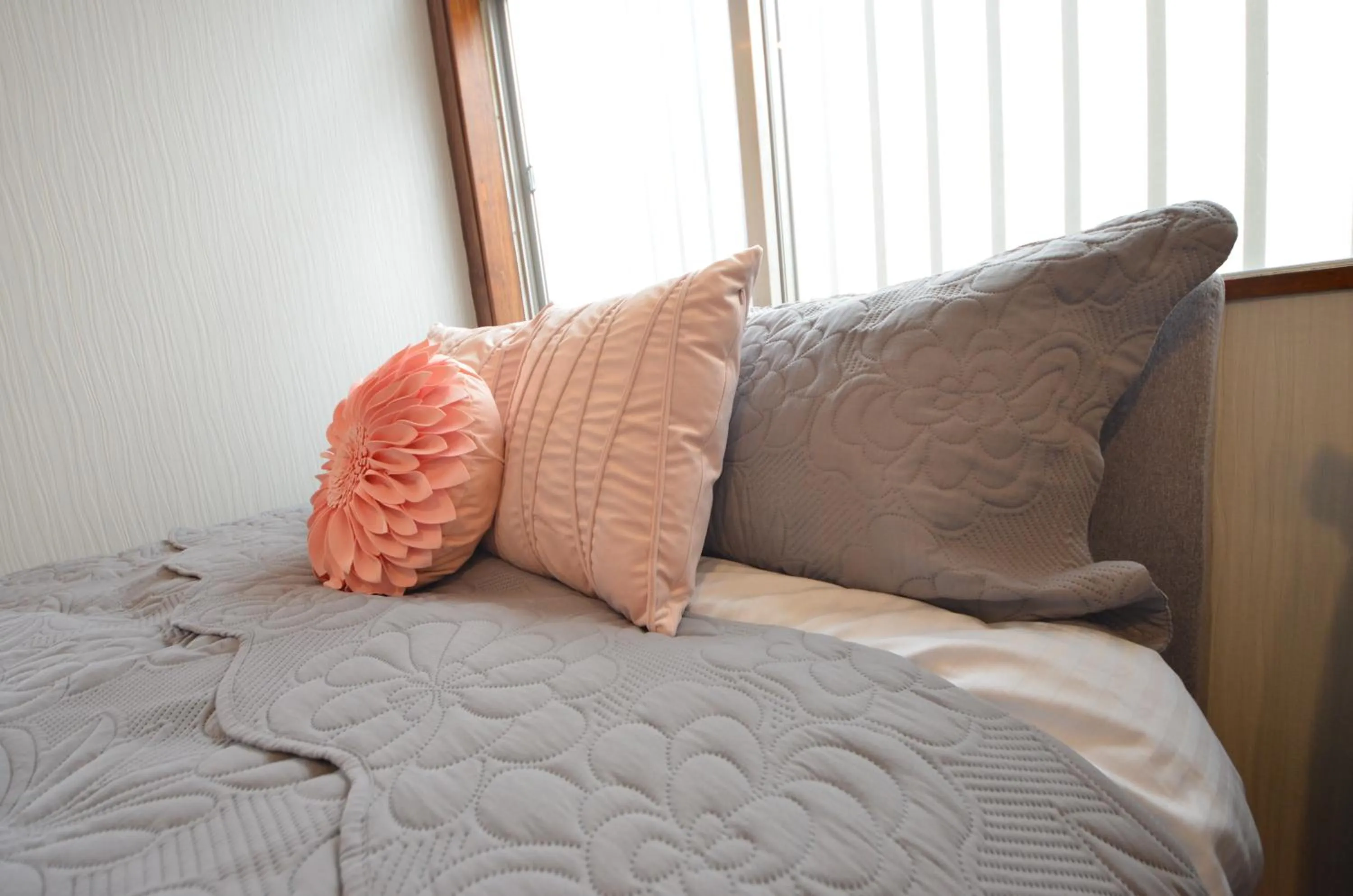 Bedroom, Bed in Sobe House in Yomitanson