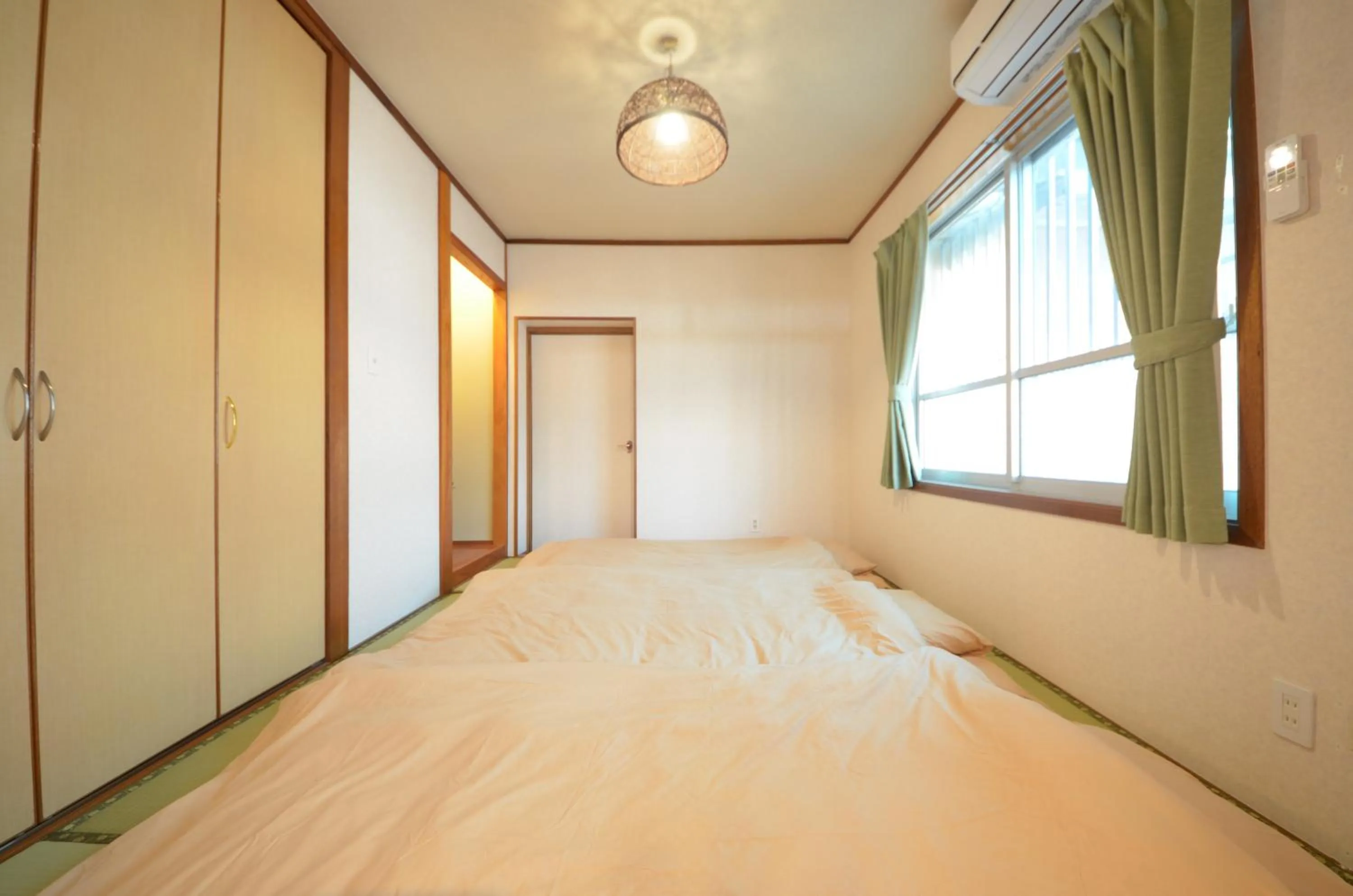 Bedroom, Bed in Sobe House in Yomitanson