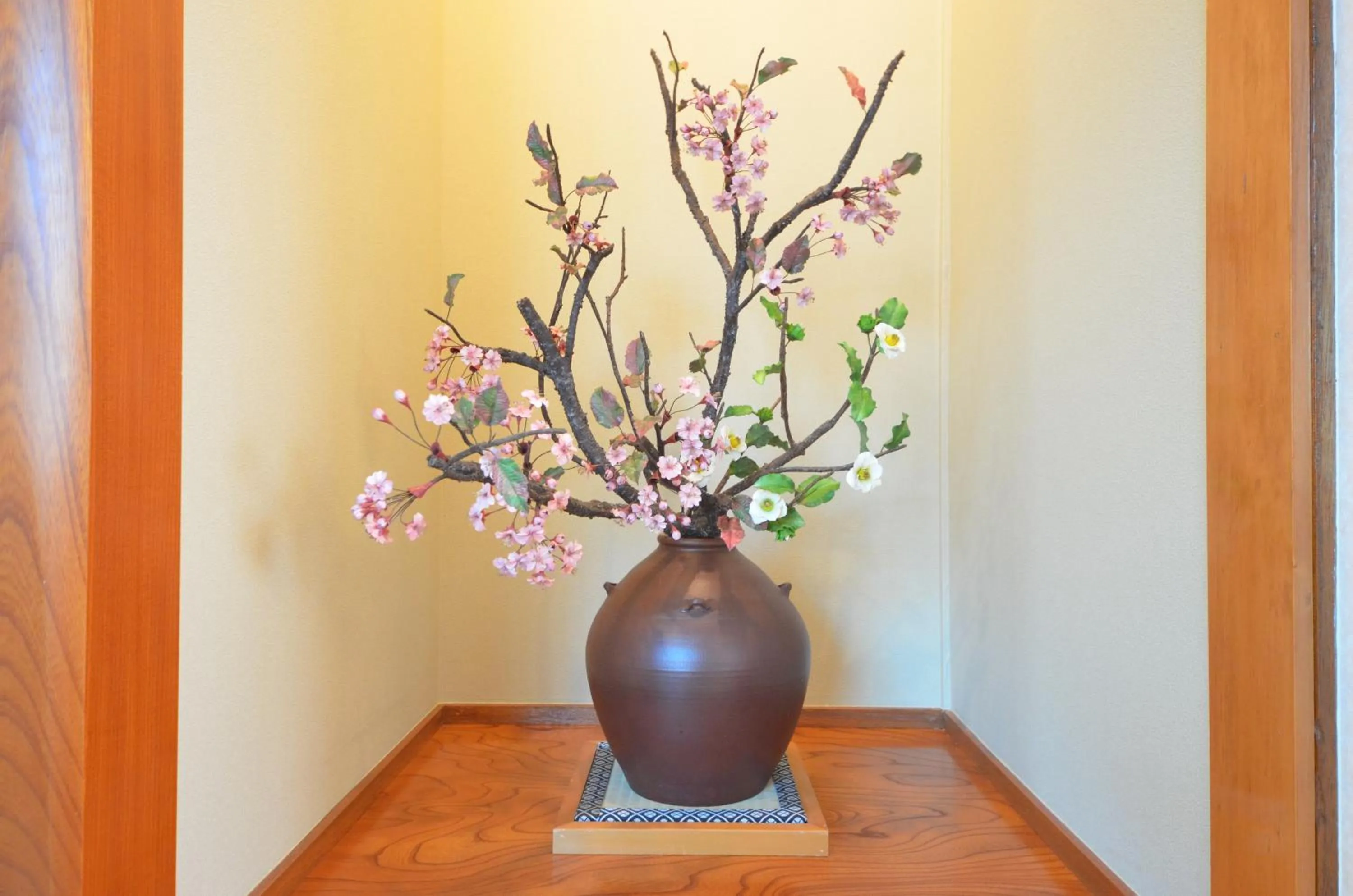 Decorative detail in Sobe House in Yomitanson